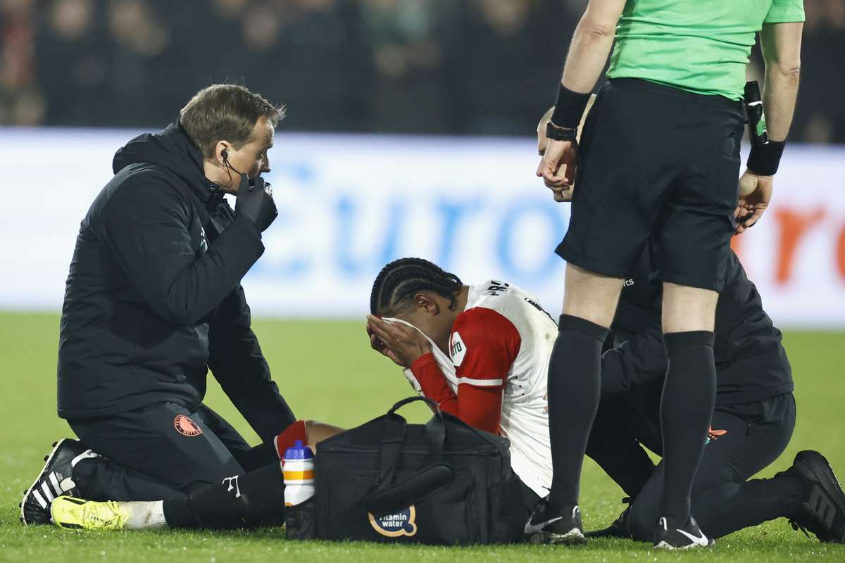 Feyenoord Met Hartman Tegen Utrecht Stengs Onzeker Bijlow En Alireza