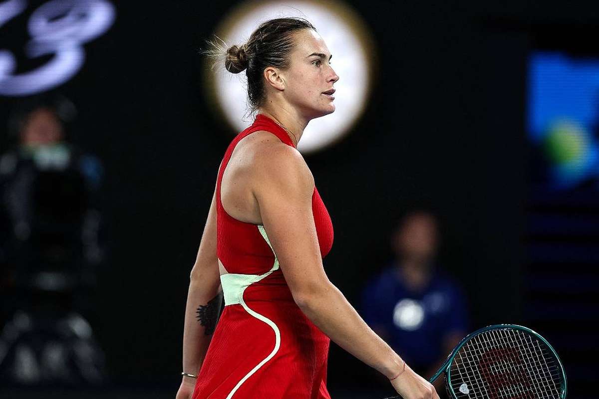 Trop forte pour Zheng Sabalenka réussit le doublé à l Open d Australie