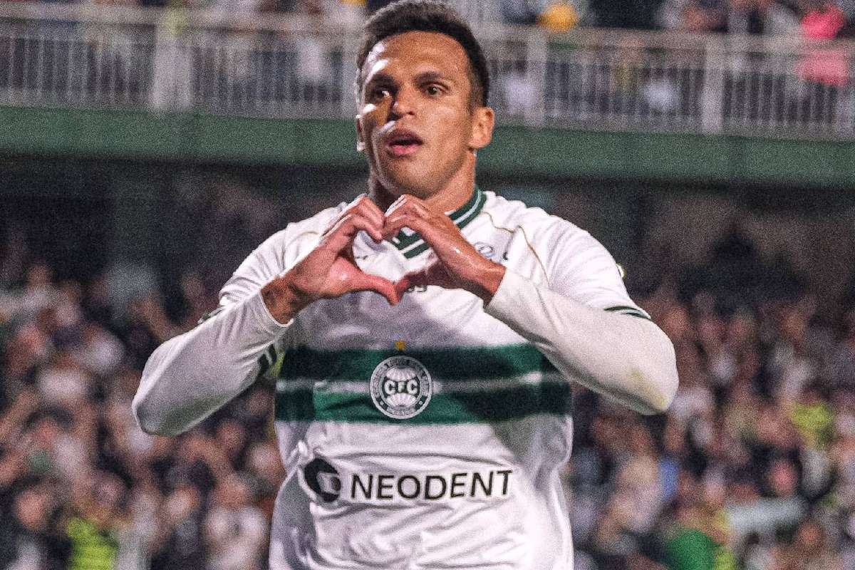 Coritiba Liquida Flu No Tempo E Fica A Um Ponto De Deixar O Z Do