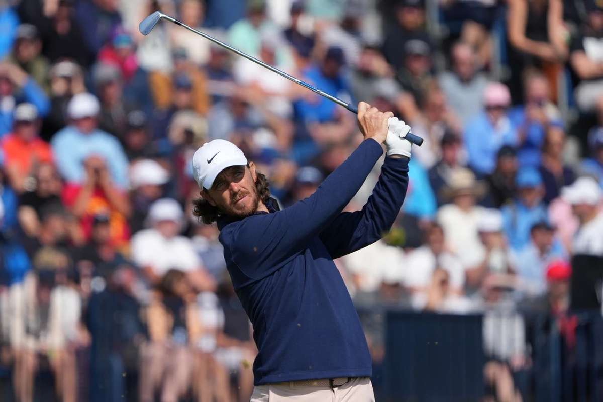 Tommy Fleetwood And Christo Lamprecht Set Pace With First Round S At