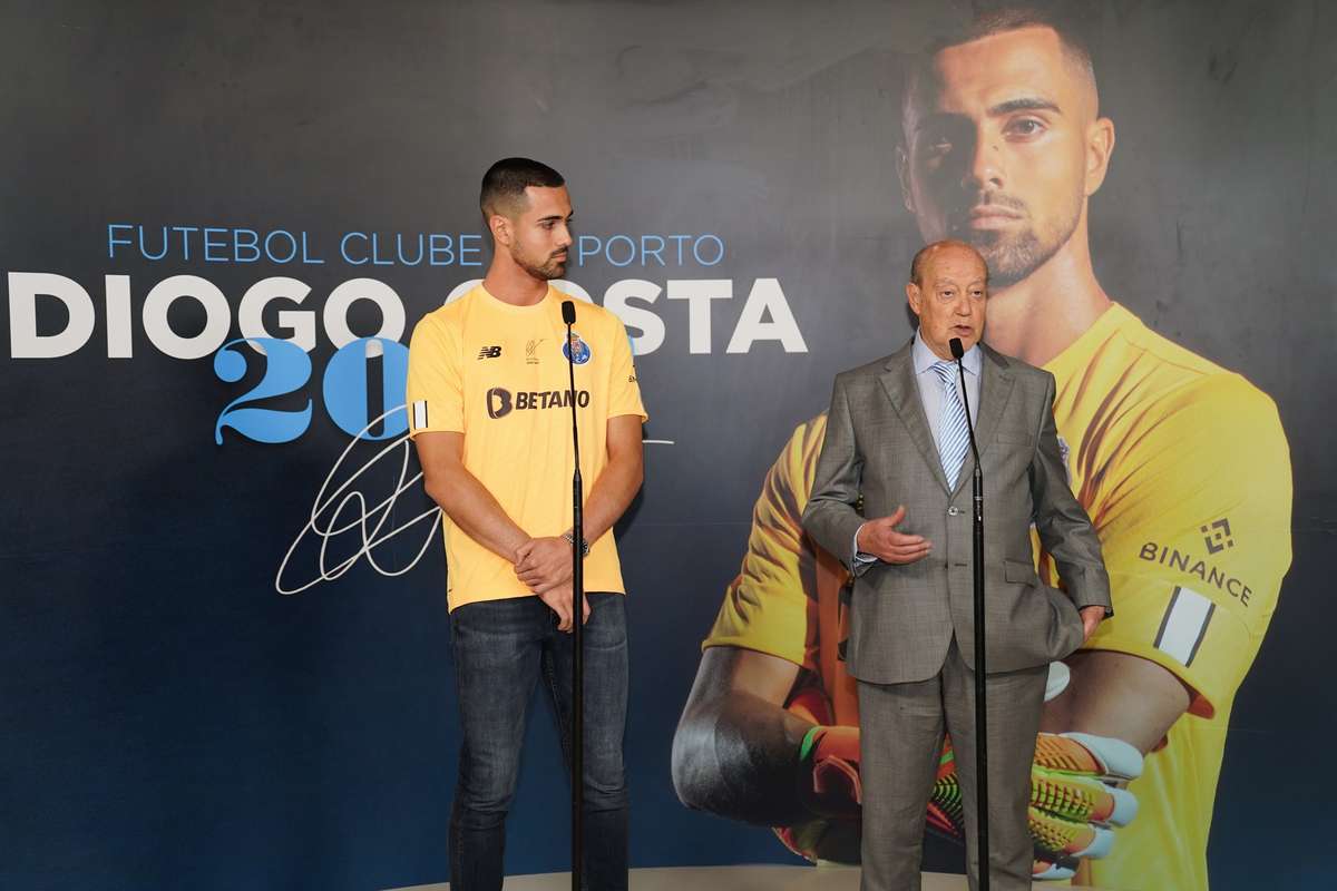 Diogo Costa Eleito O Melhor Guarda Redes Da Liga Em Outubro E Novembro