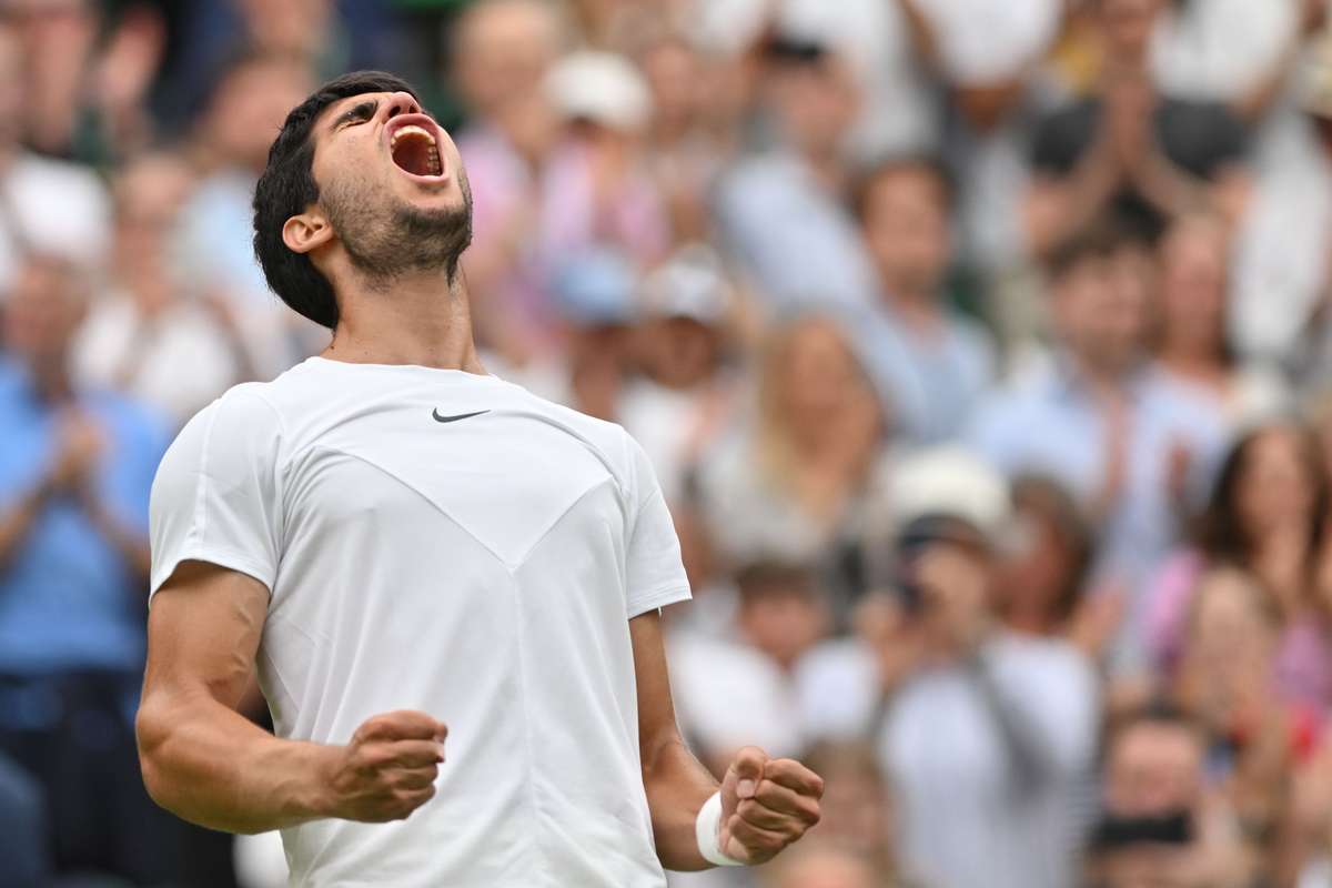 Alcaraz Og Medvedev Stryger Videre Til Fjerde Runde I Wimbledon