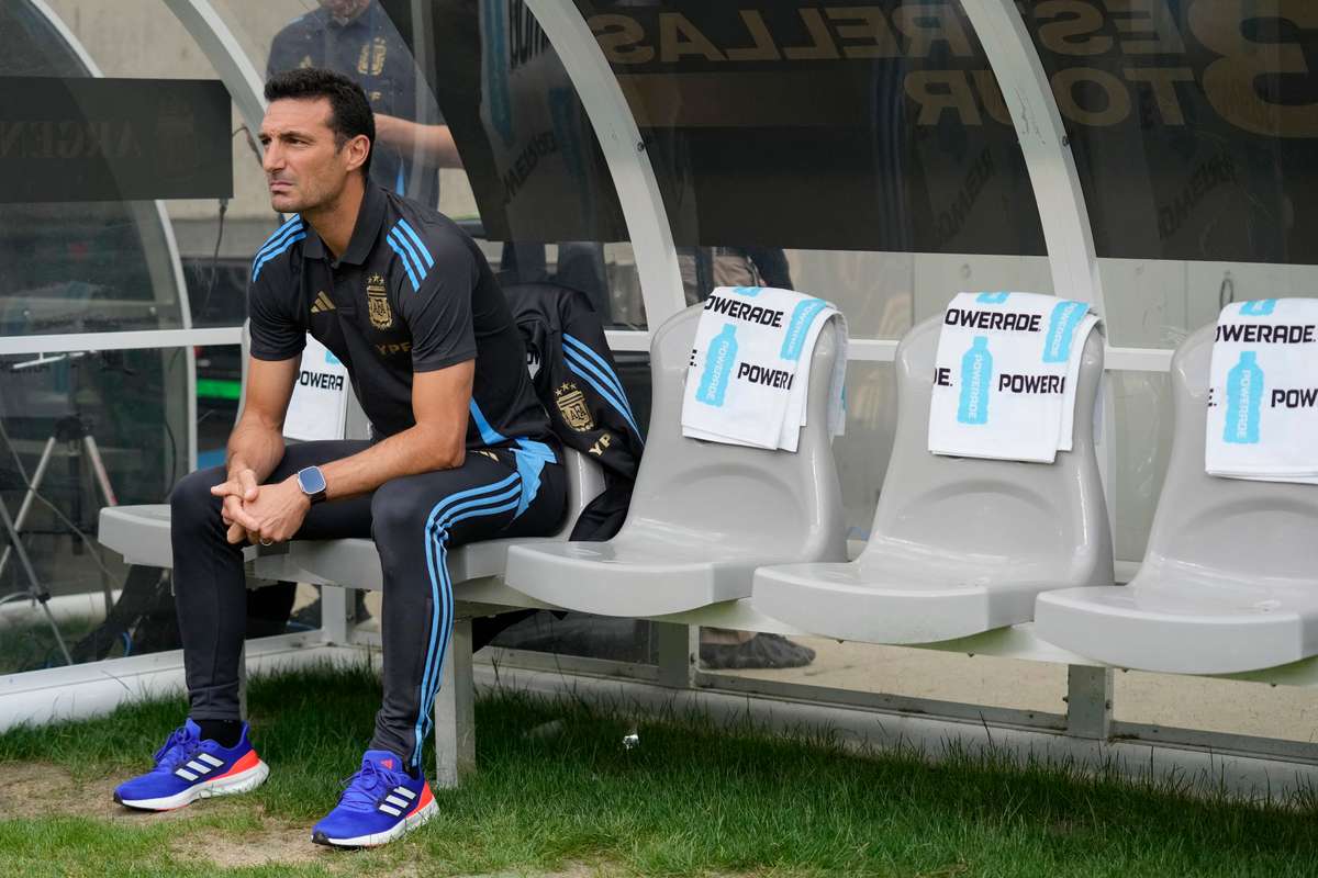 Scaloni Aquel Interino Que Comparte La Historia Con Menotti Y Bilardo