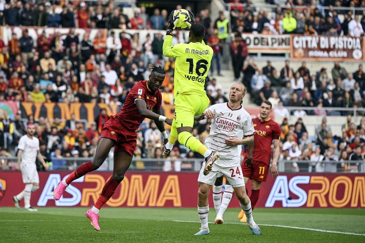 As Roma En Ac Milan In Evenwicht Na Bizarre Slotfase Flashscore Nl