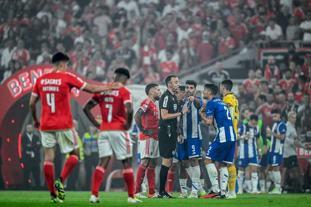 Cl Ssico Fc Porto Benfica Da Liga Portugal Marcado Para Dia De Mar O