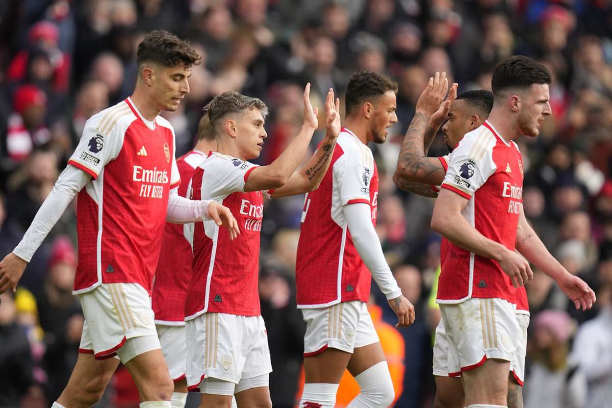 El Arsenal Golea Al Crystal Palace Y Se Afianza En La Lucha Por El