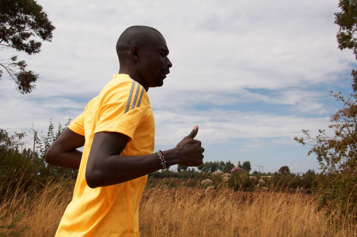 Le Double Champion Olympique Kenyan David Rudisha Survit Un Accident