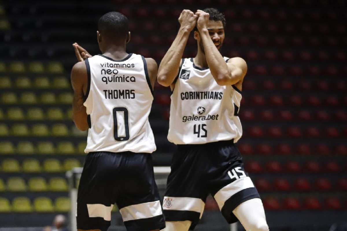 Resumo do NBB Flamengo e Corinthians dominam rivais em vitórias