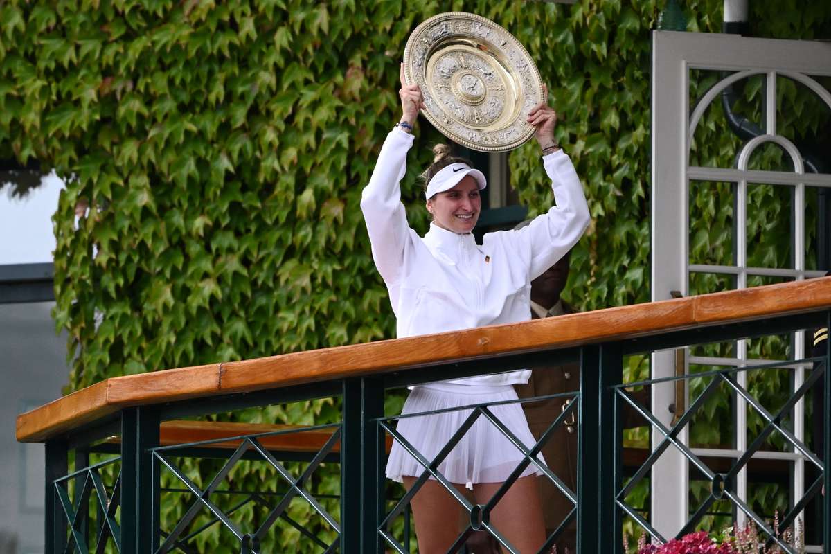 Vondrousova Una Tenista Checa Tatuada Y Coronada En Wimbledon