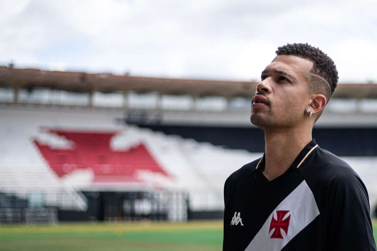 João Victor já fez exames médicos e conheceu o estádio do Vasco da Gama