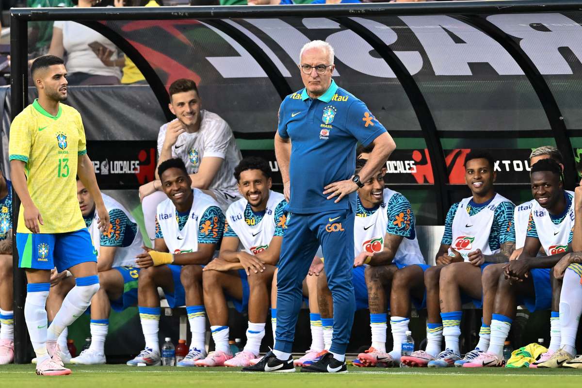 Dorival Elogia Atua O De Vin Cius Fez Uma Partida Quase Perfeita