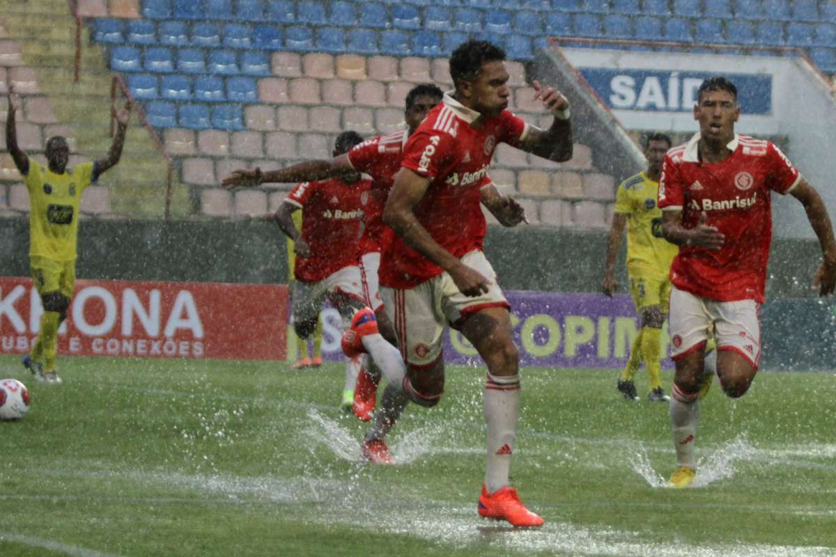 Inter Vence Ros Rio Central Se Na Copinha Em Jogo Campo Encharcado