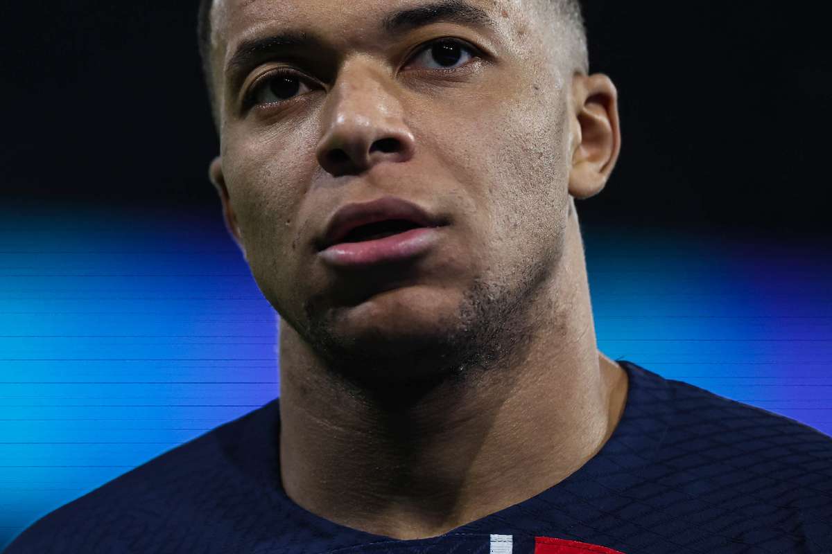 Novela Mbappé está de volta astro está livre para seguir no PSG ou