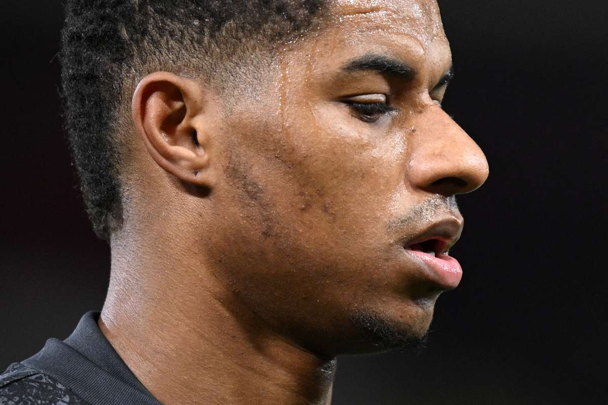 Marcus Rashford Pede Aos Cr Ticos Para Terem Um Pouco Mais De