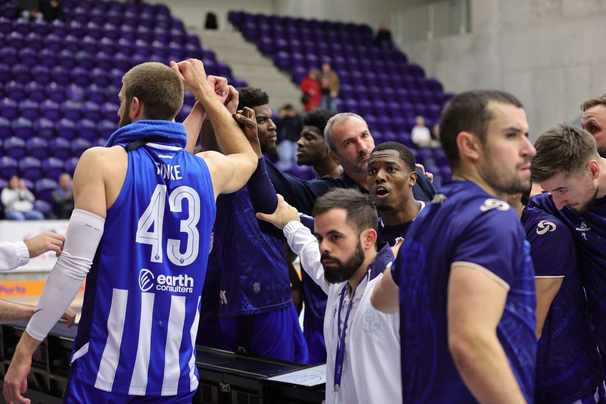 Basquetebol Fc Porto Fica Retido Na Alemanha E Adia Jogo O