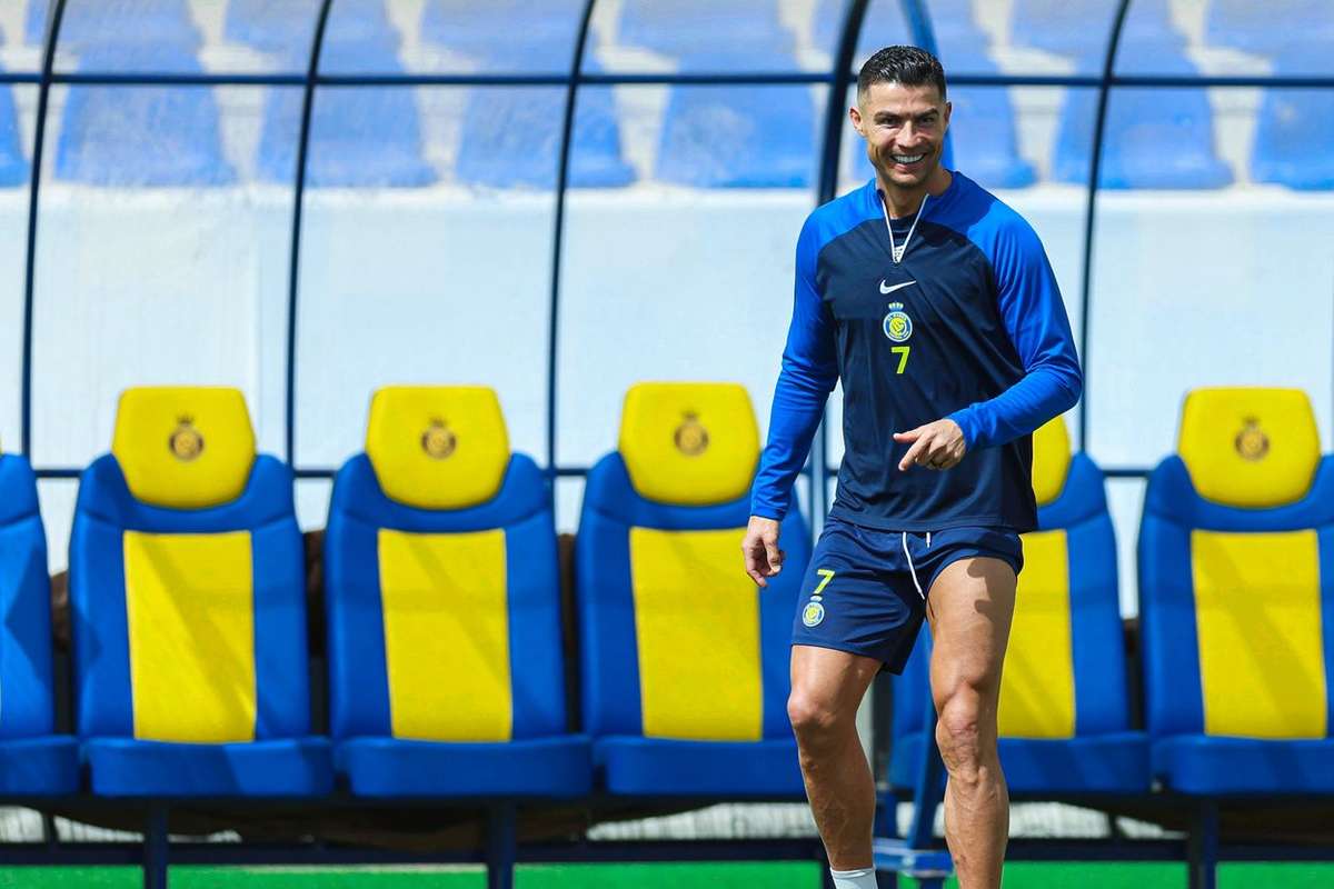 Cristiano Ronaldo Suspenso Um Jogo Por Gesto Ofensivo Em Partida Da