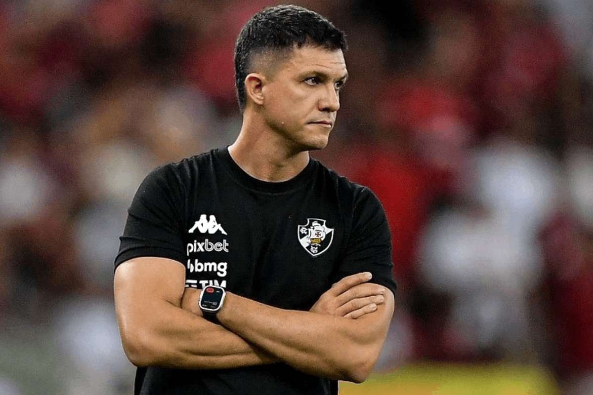 Barbieri diz que não teve conversa sobre demissão no Vasco