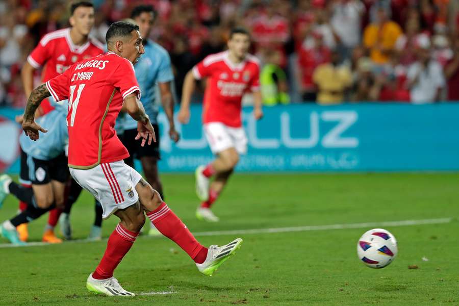 Benfica Vence Celta De Vigo E Conquista Trof U Do Algarve