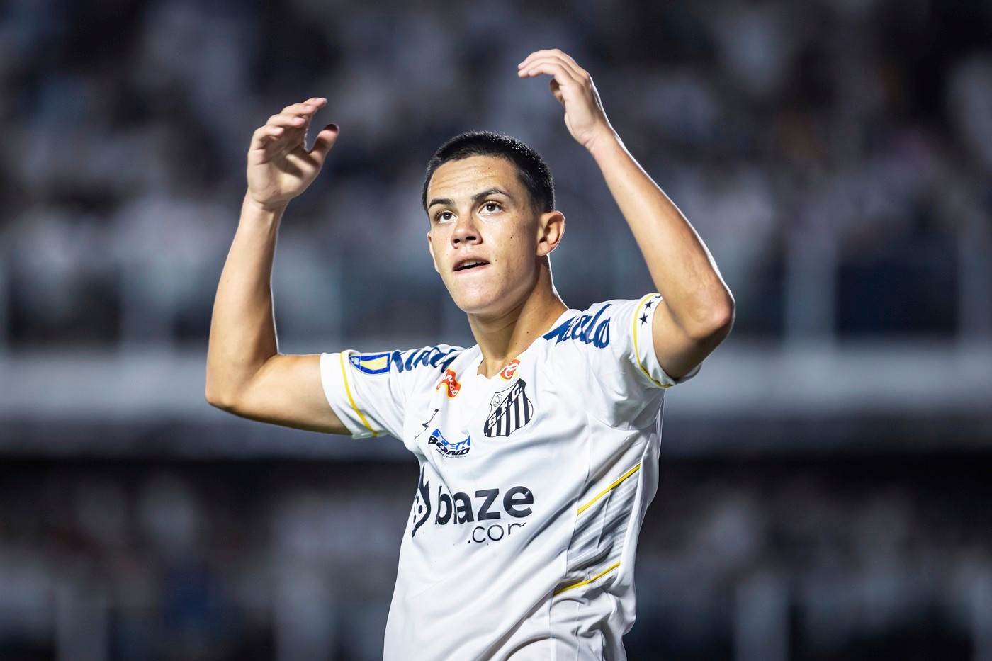 Santos' JP Chermont is a reported target of Ajax