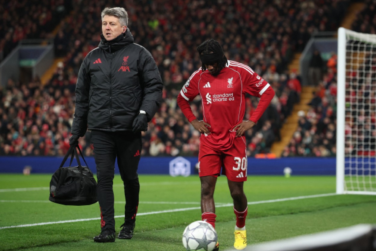 Frimpong limps off injured