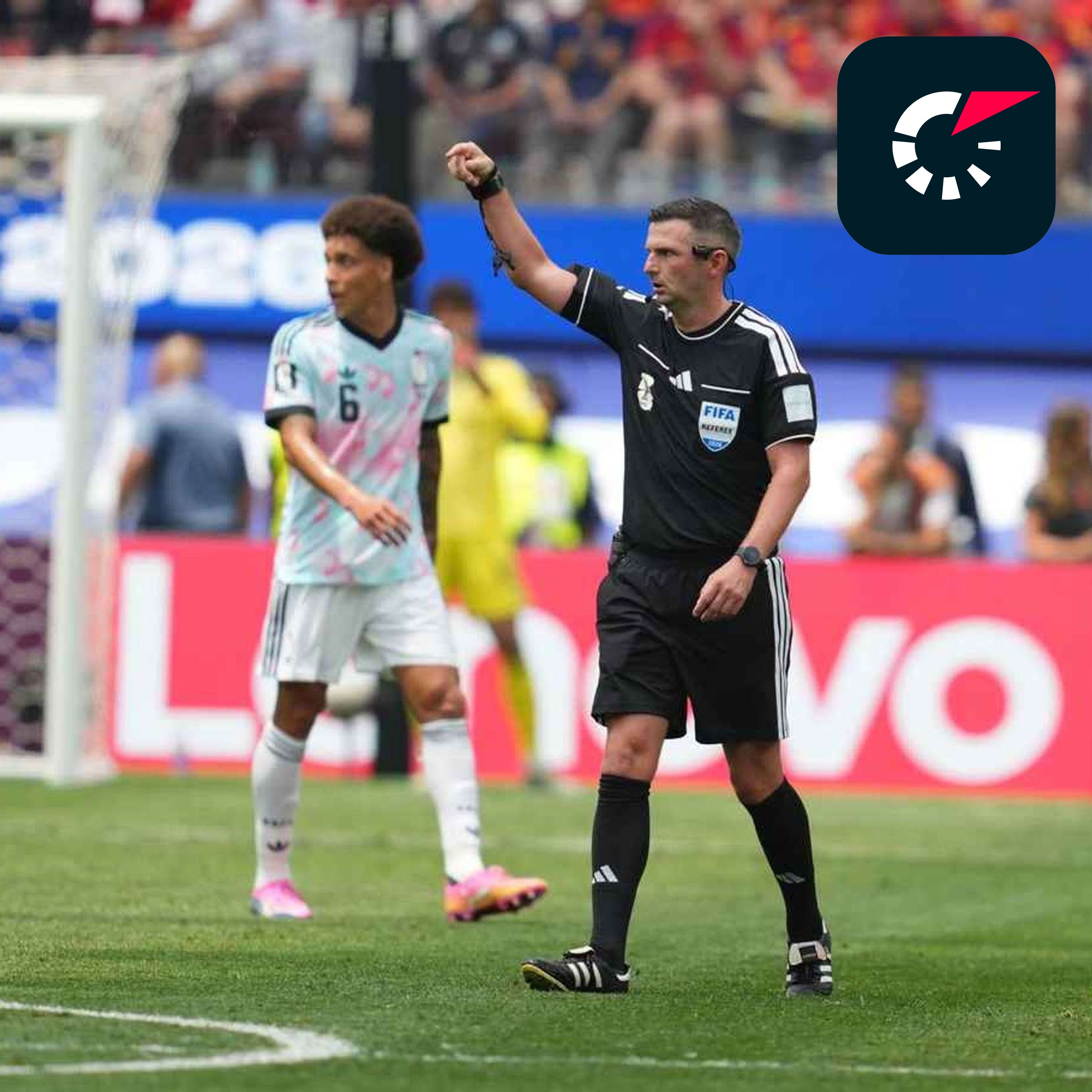 Rozhodčí, temná stránka turnaje. A FIFA? Mělo by začít vyšetřování, kritizuje bývalý arbitr