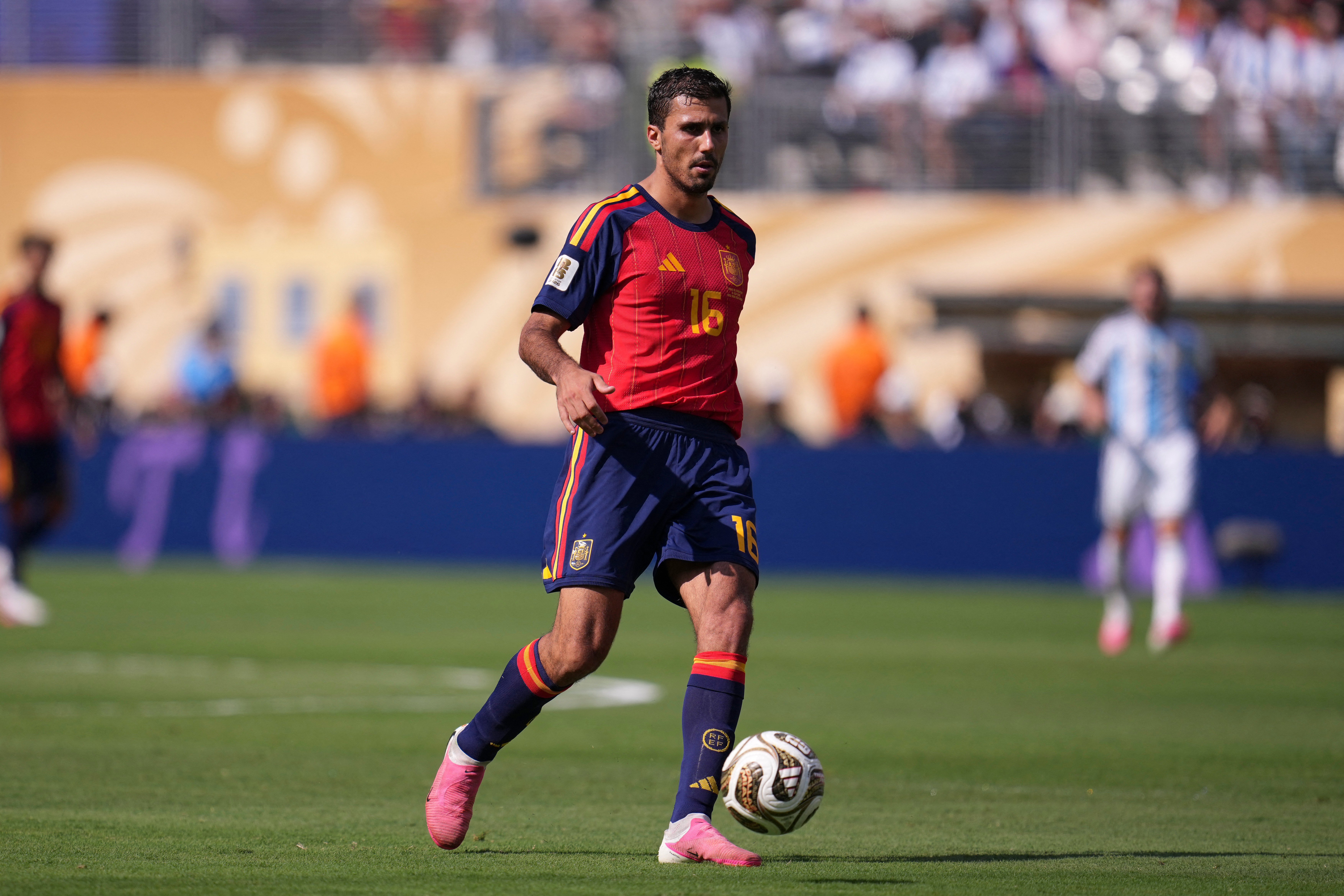 El City vuelve a rechazar la oferta del Barça por Rodri