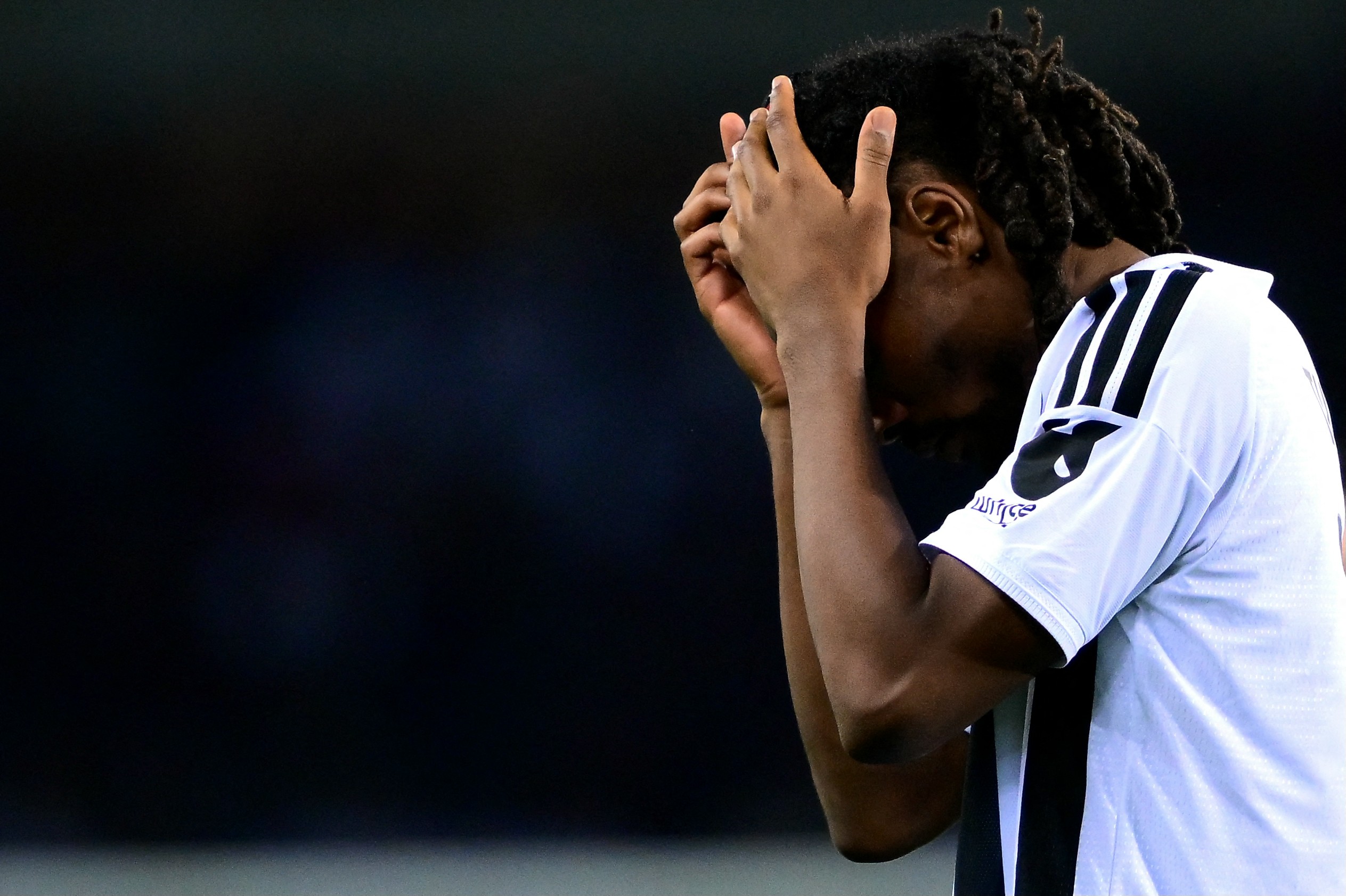 Huge blow to Old Lady: Juve's Thuram out for at least four months after surgery