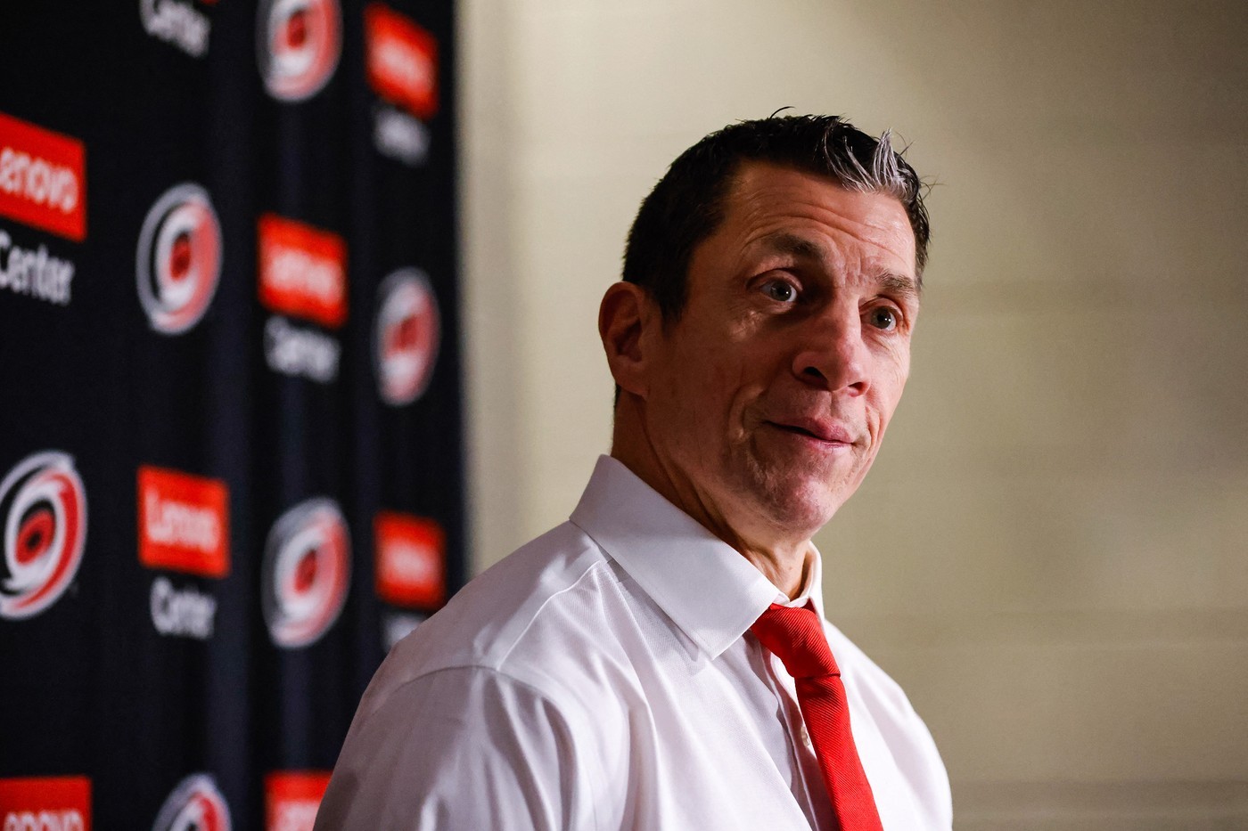 Carolina Hurricanes head coach Bod Brind'Amour