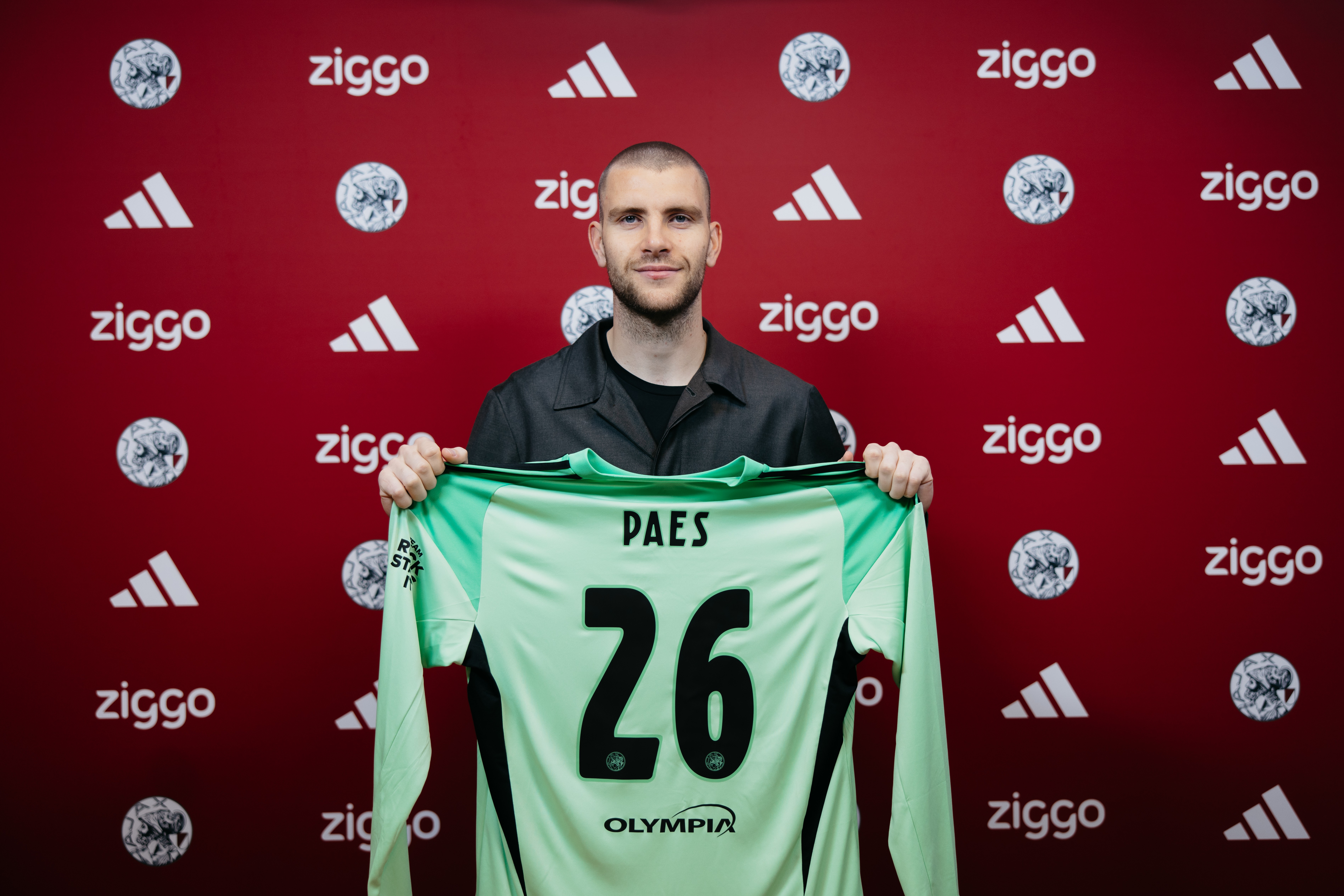 Maarten Paes has joined Ajax