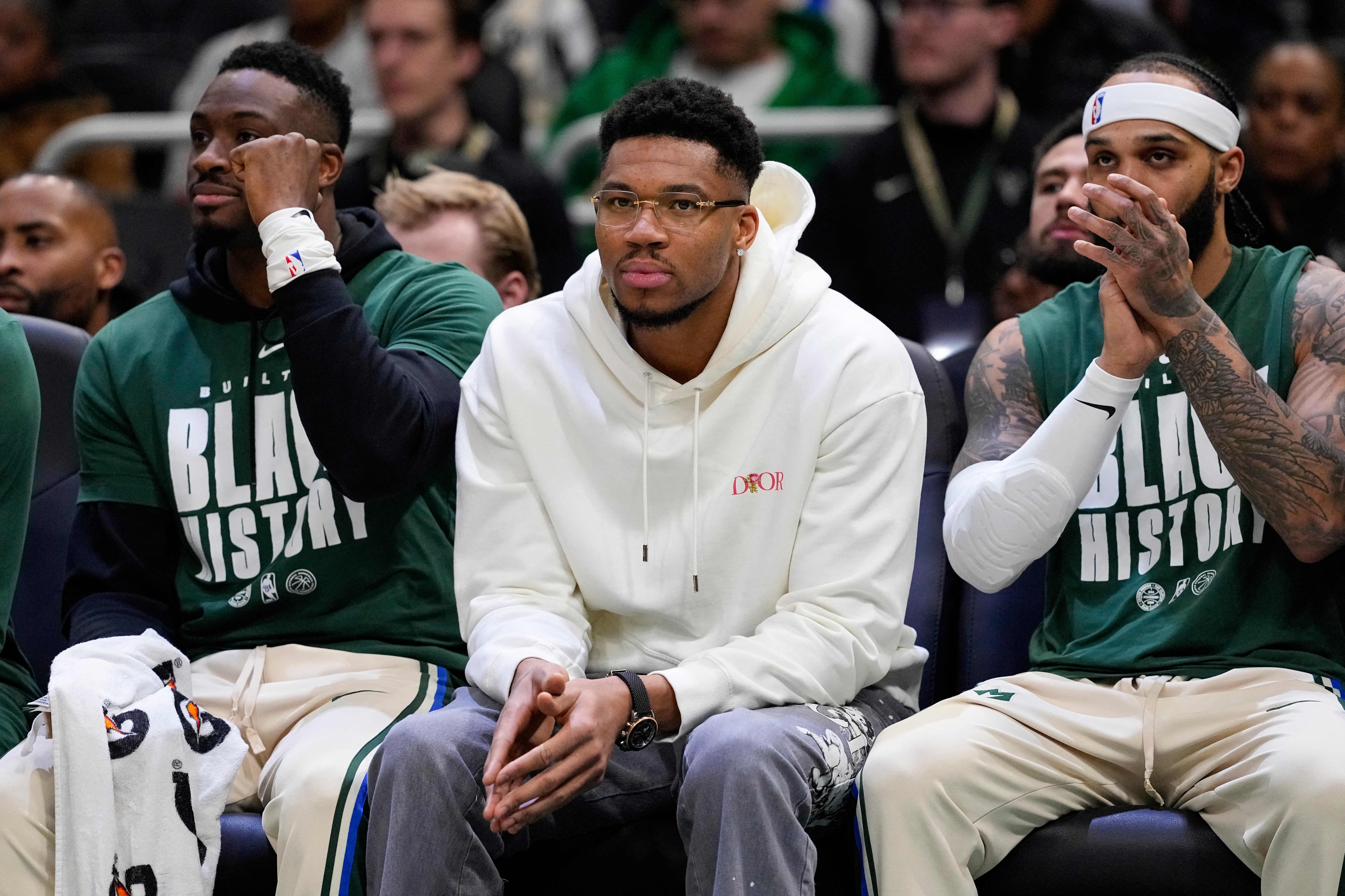 Bucks forward Giannis Antetokounmpo looks to be staying in Milwaukee