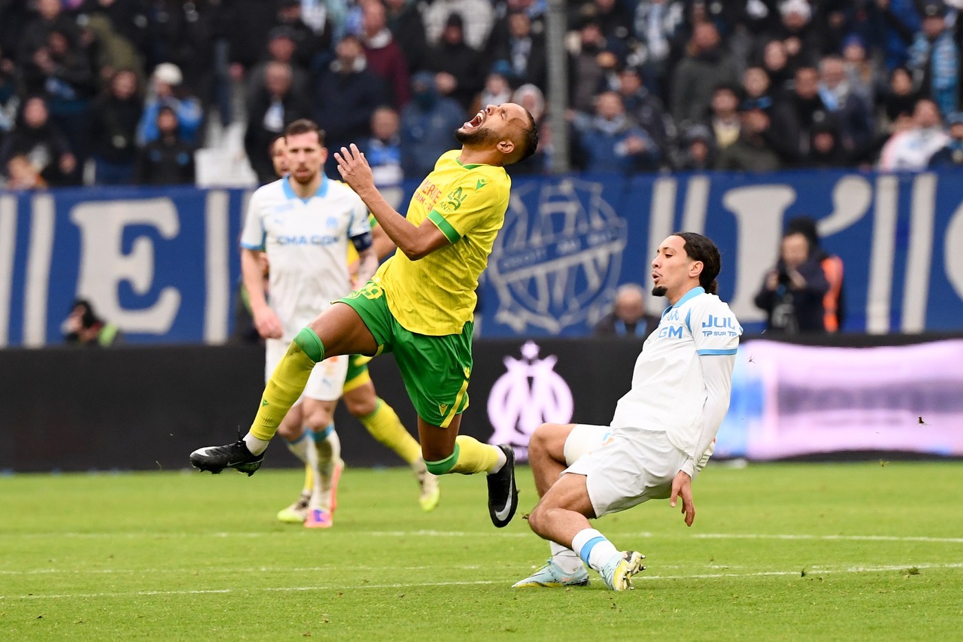 Marseille had two players sent off against Nantes