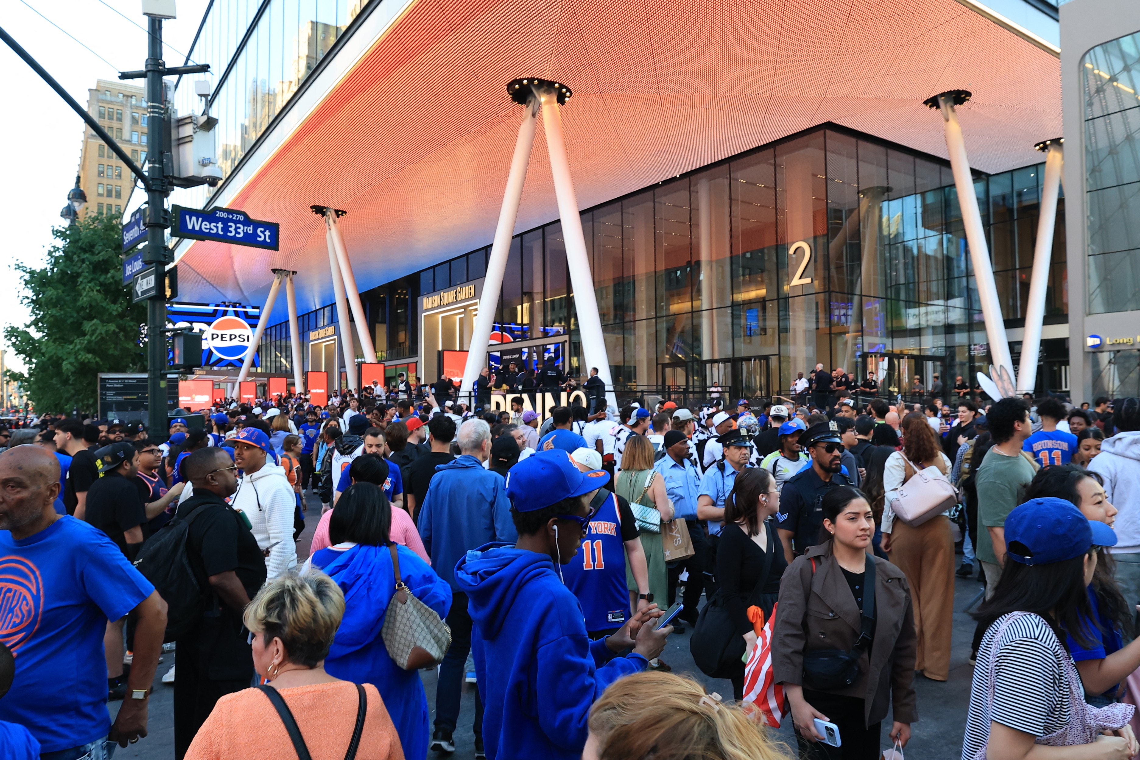 New York Knicks fans prepare for their team's NBA Finals appearance.