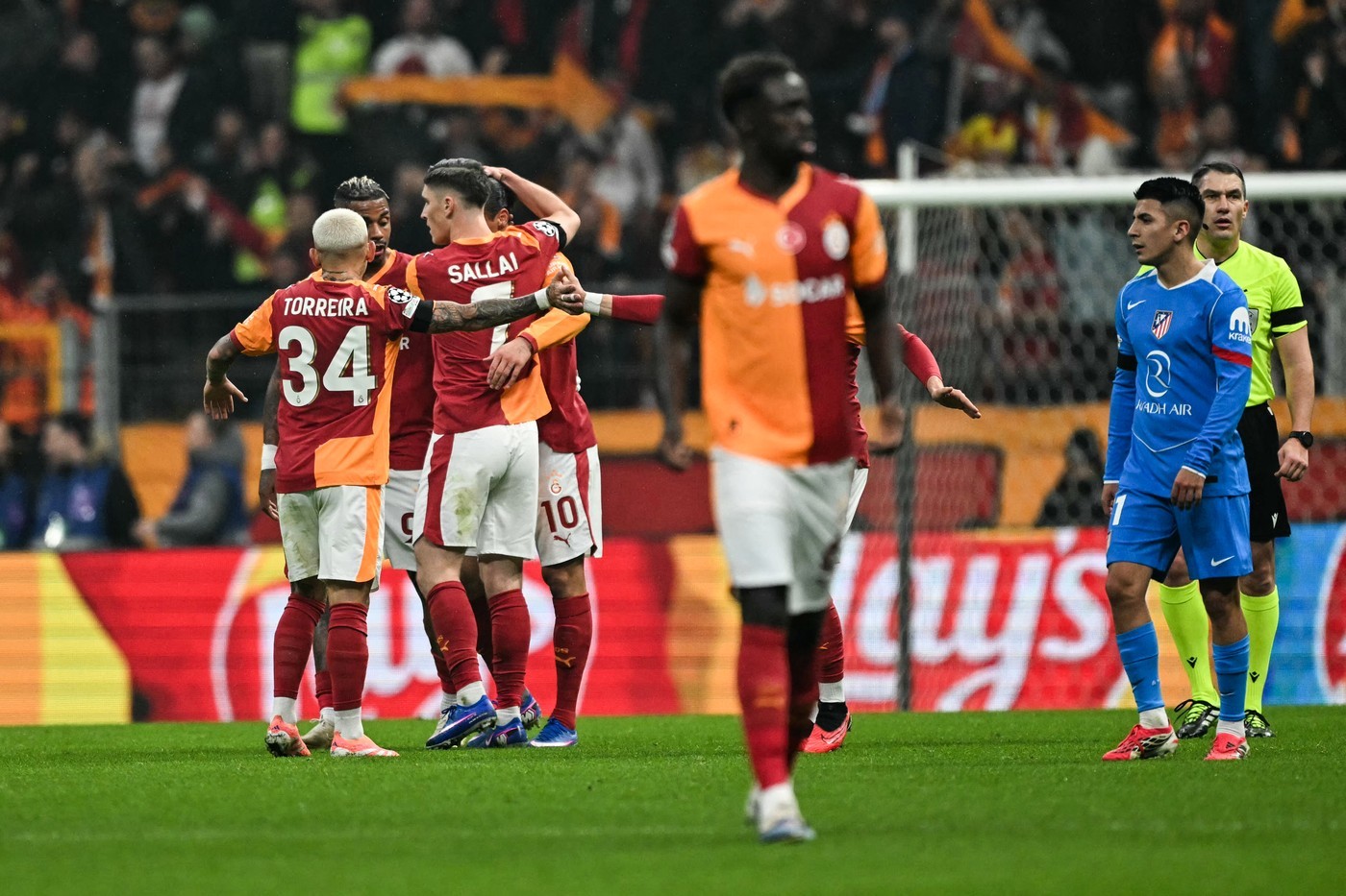Galatasaray's players celebrate