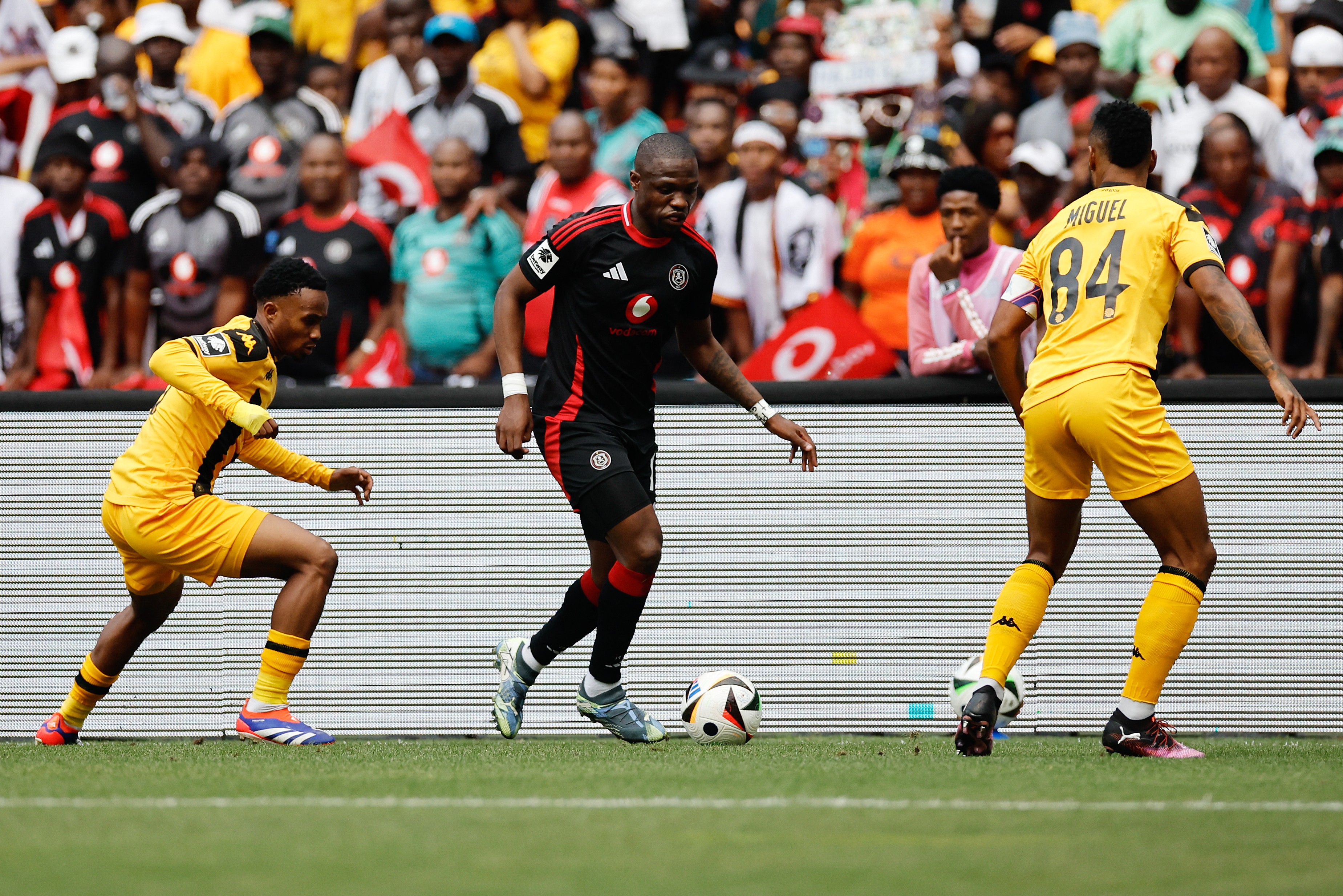 Striker Tshegofatso Mabasa will play on loan at Stellenbosch FC for the rest of the 2025/26 season 