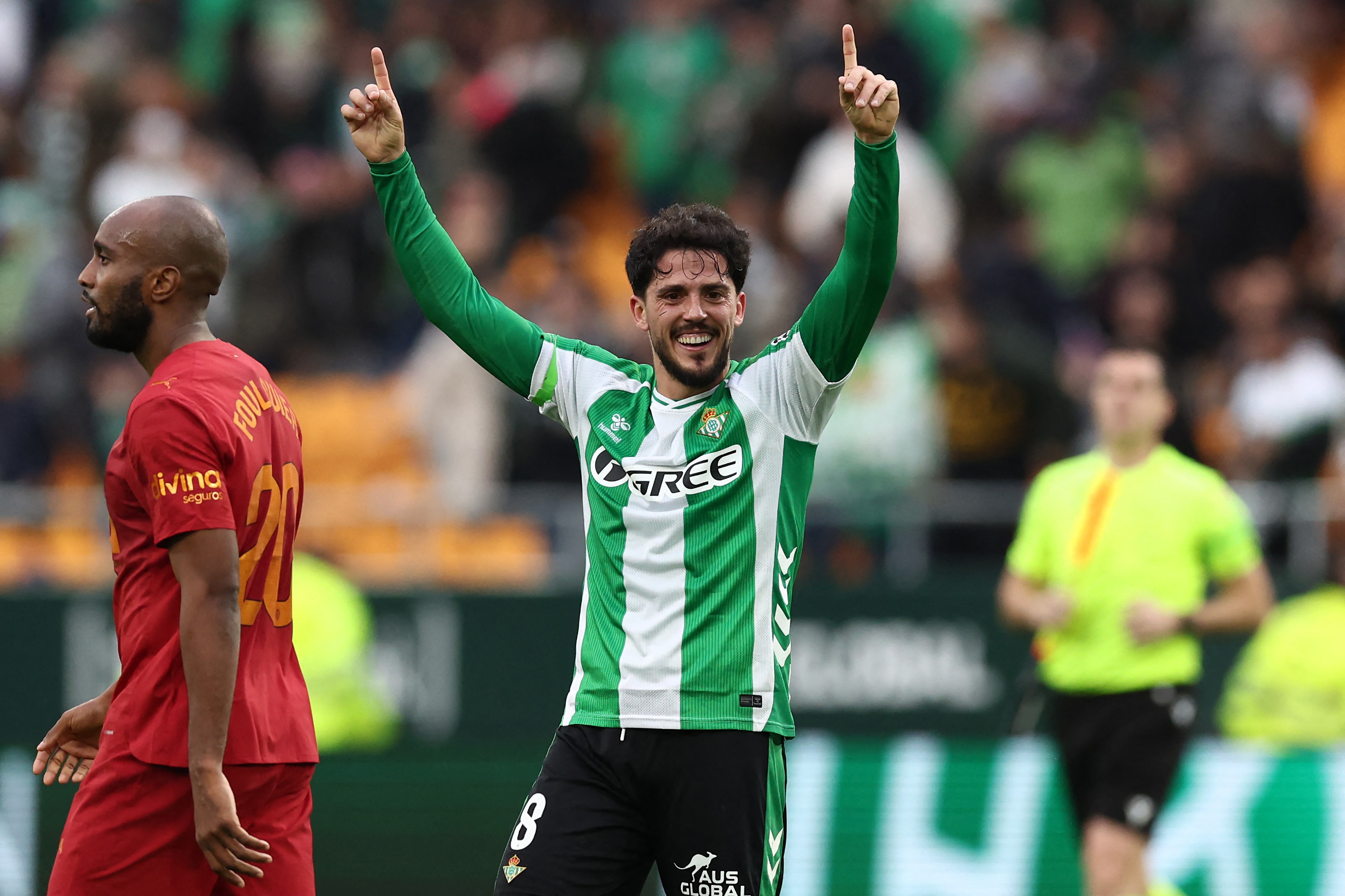 Fornals celebrates his late winner
