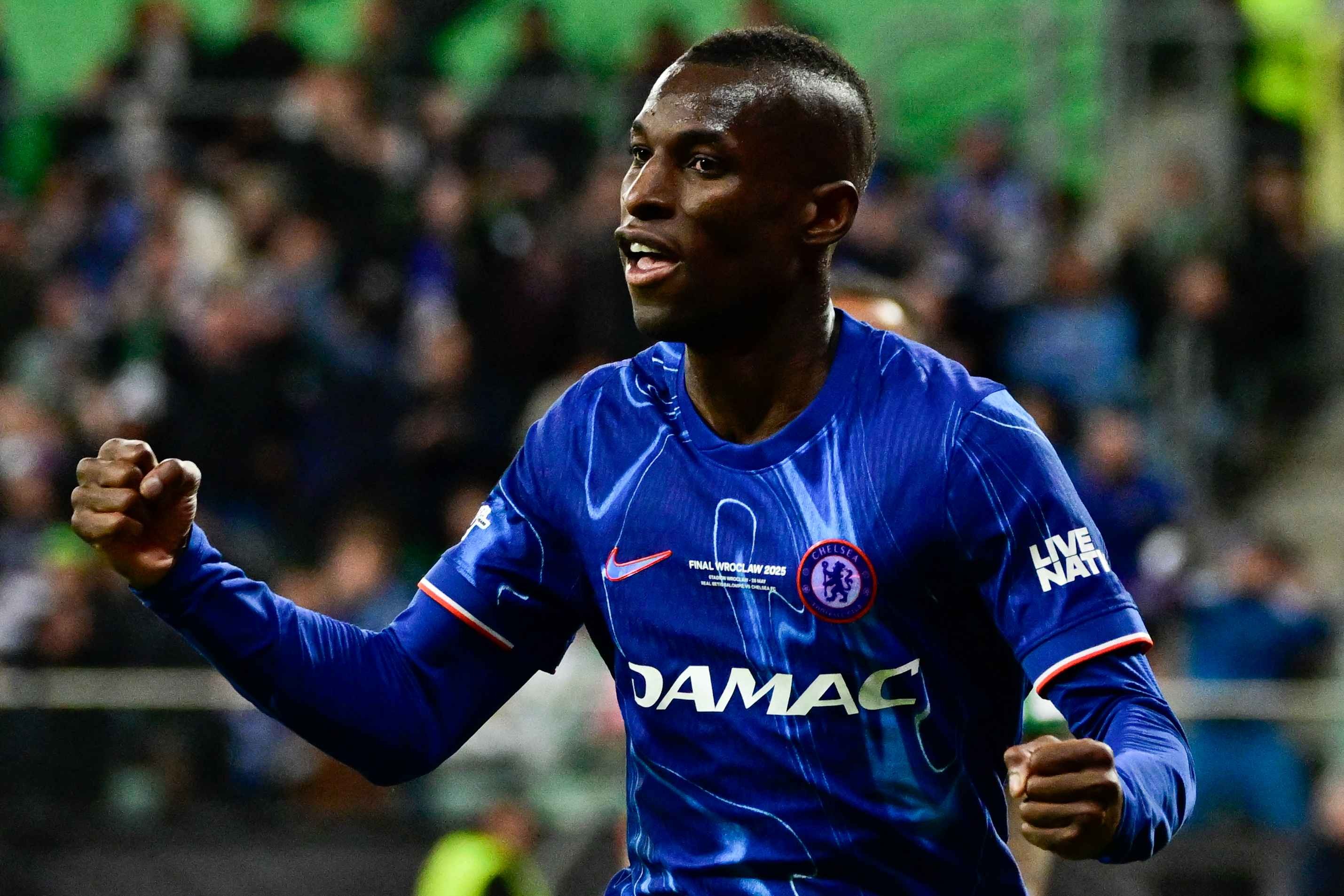 Newcastle is considering Nicolas Jackson as a possible replacement for Alexander Isak.