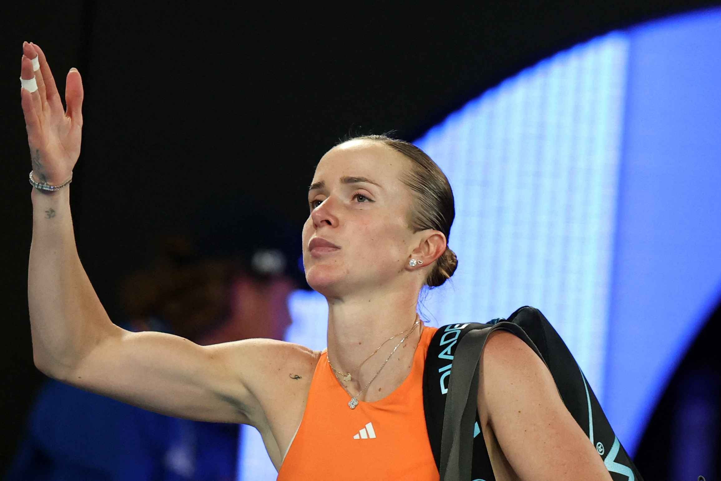 Svitolina says goodbye to the crowd after her defeat