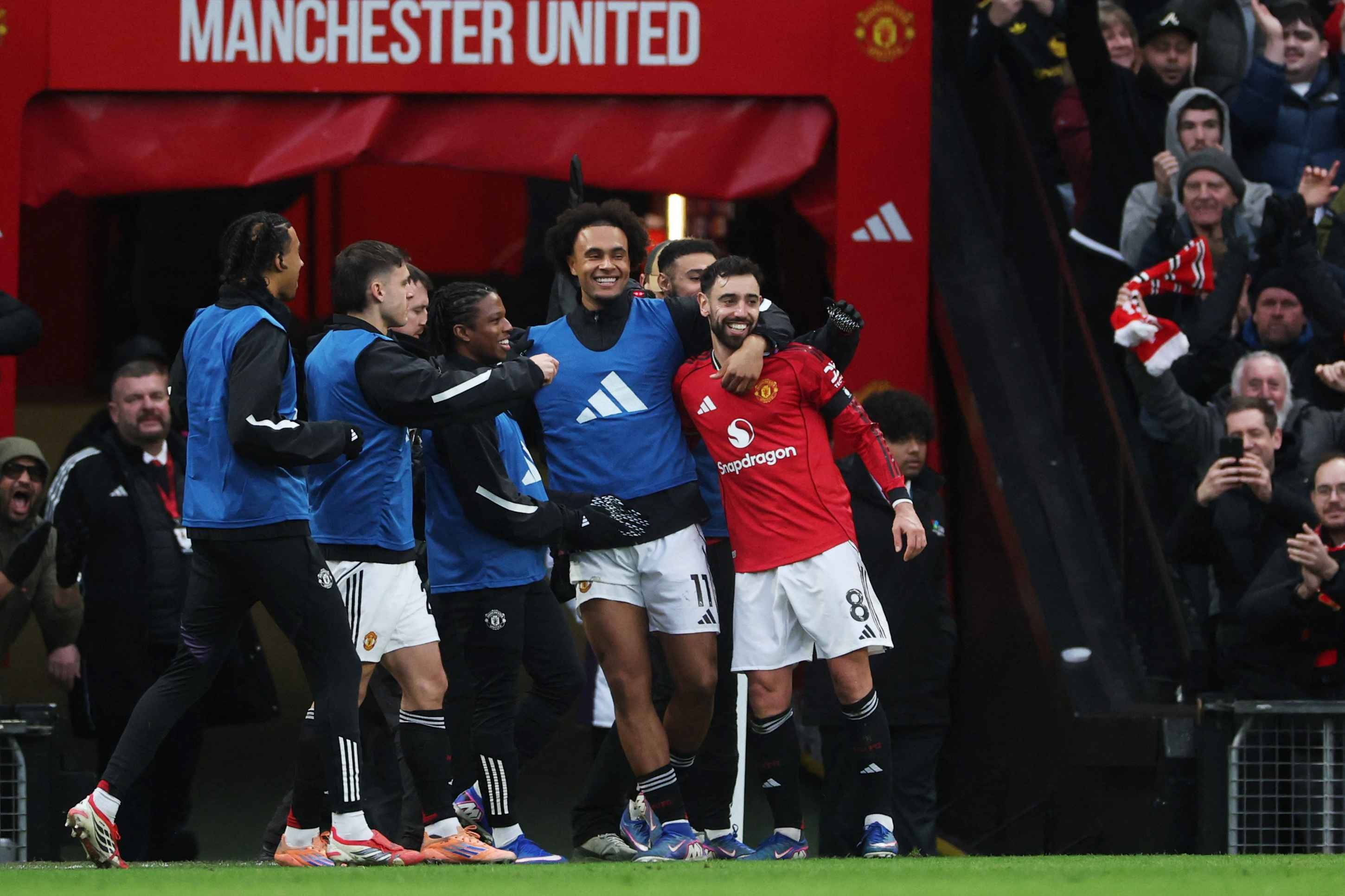 Bruno Fernandes celebrates his goal