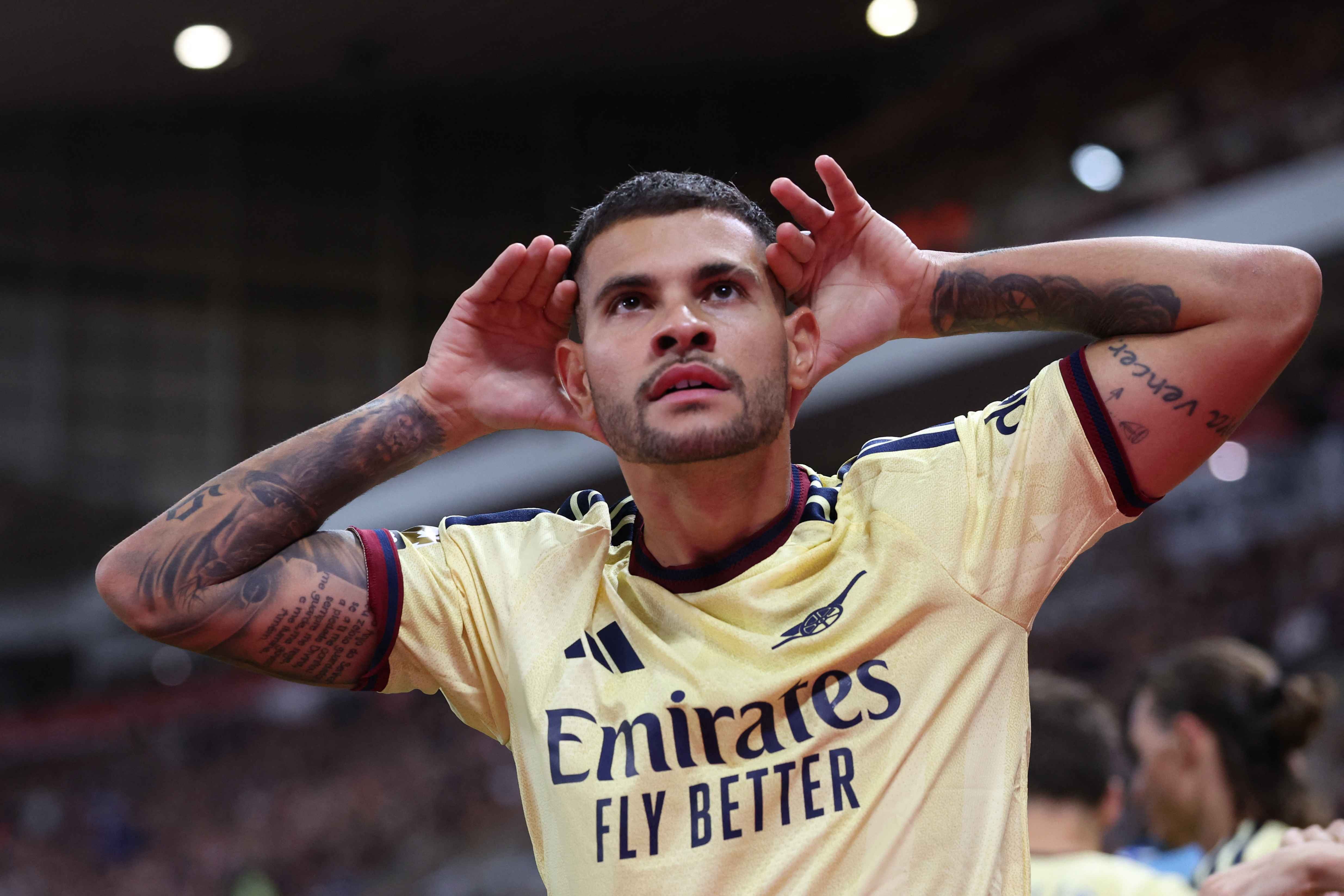Bruno scores stunner as Arsenal down Sunderland to stay perfect in Premier League