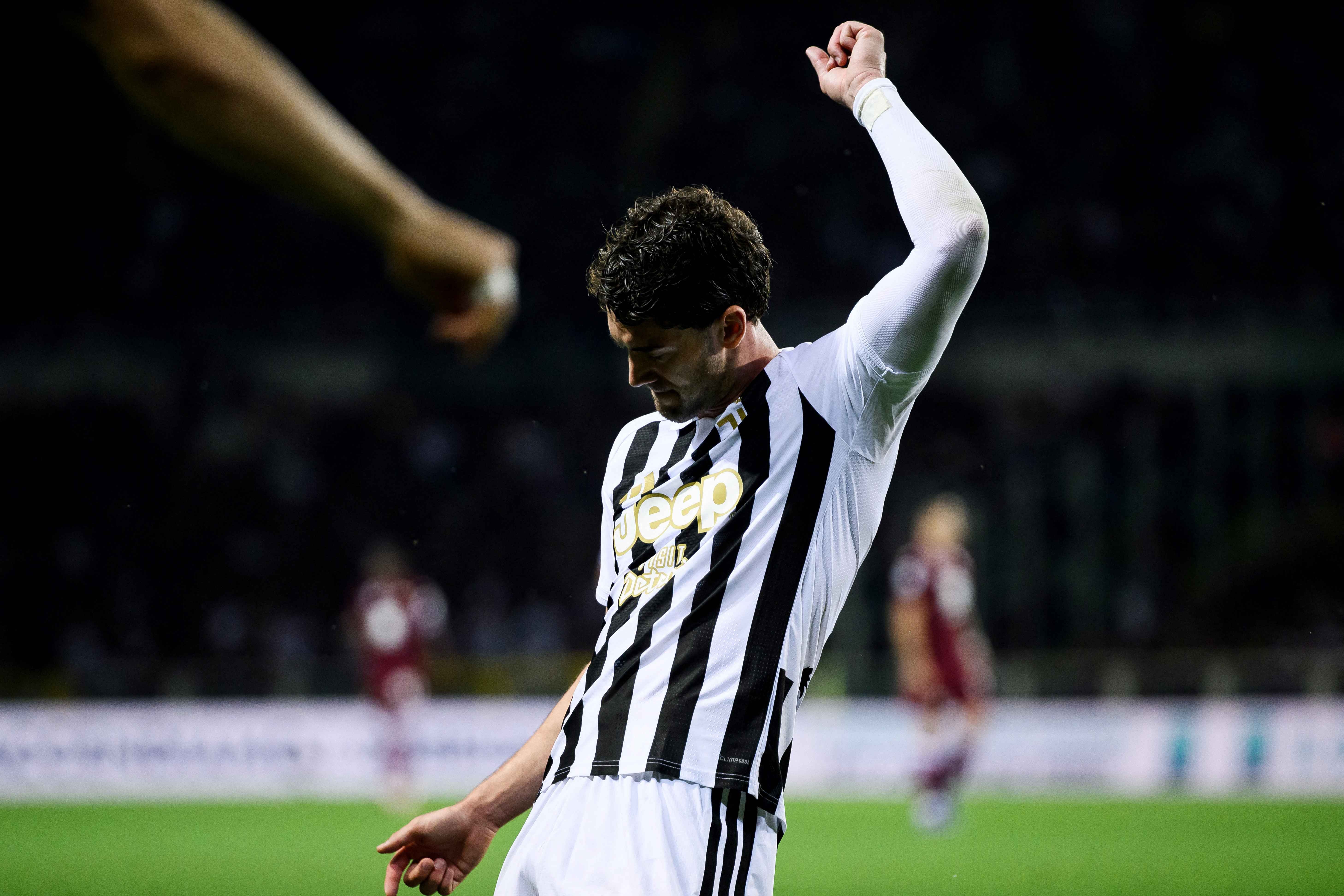 Vlahovic aspetta il Barcellona, ma il Chelsea può bruciare la concorrenza