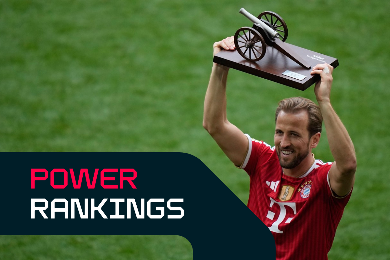 Kane holds up the Bundesliga top scorer award