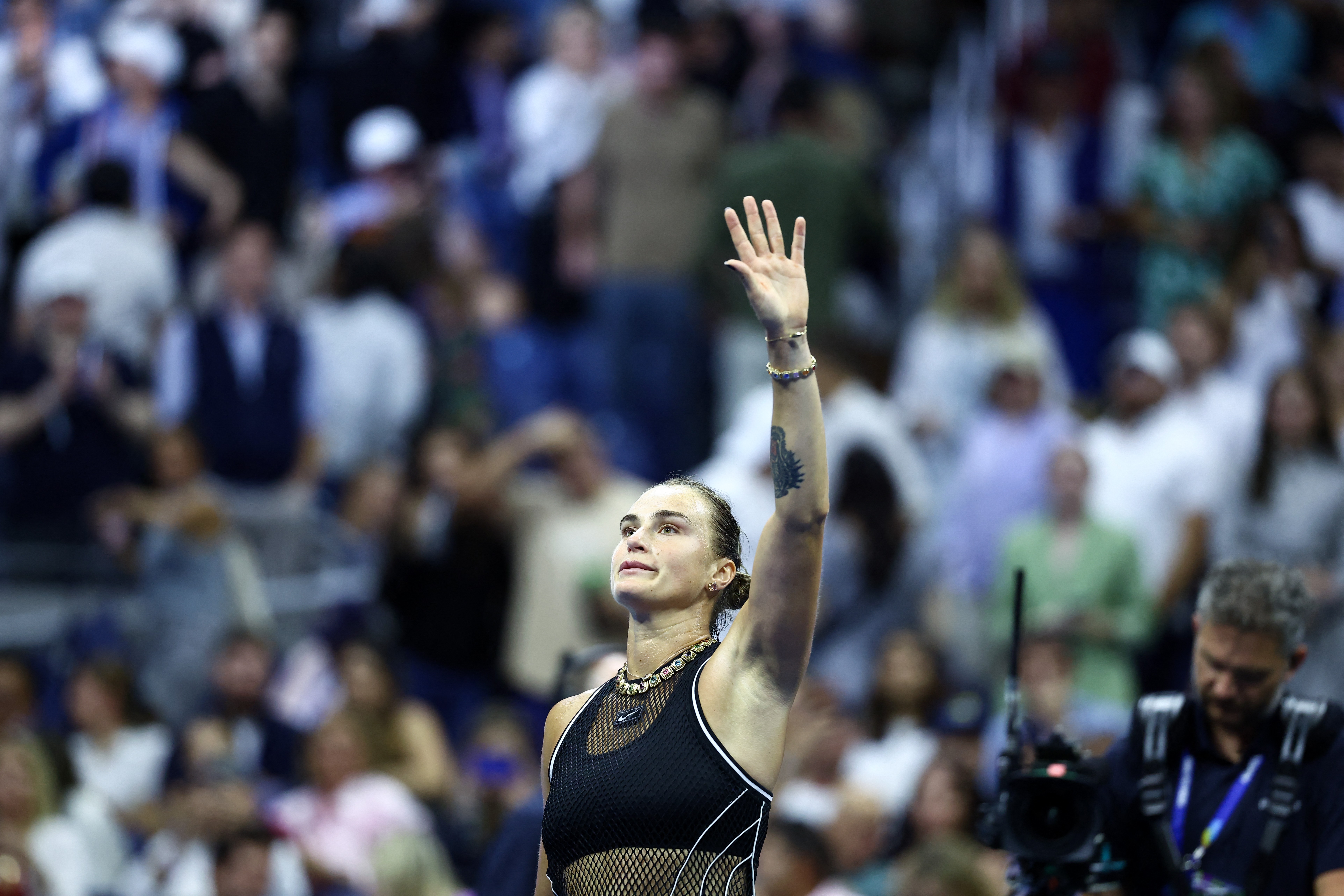Aryna Sabalenka easily advances to US Open third round in under an hour