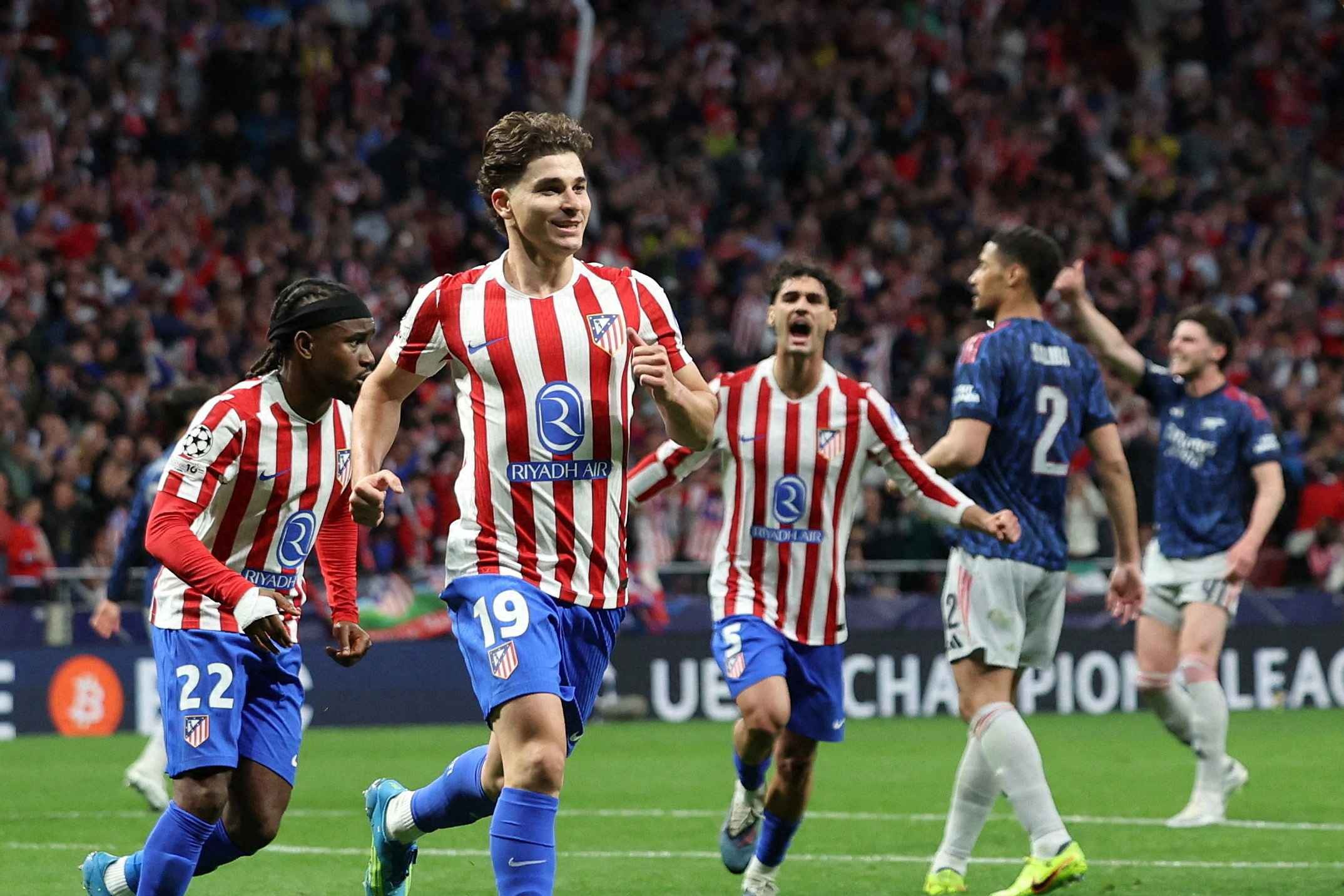 Arsenal waiting for Alvarez transfer decision as Atletico striker weighs up his future
