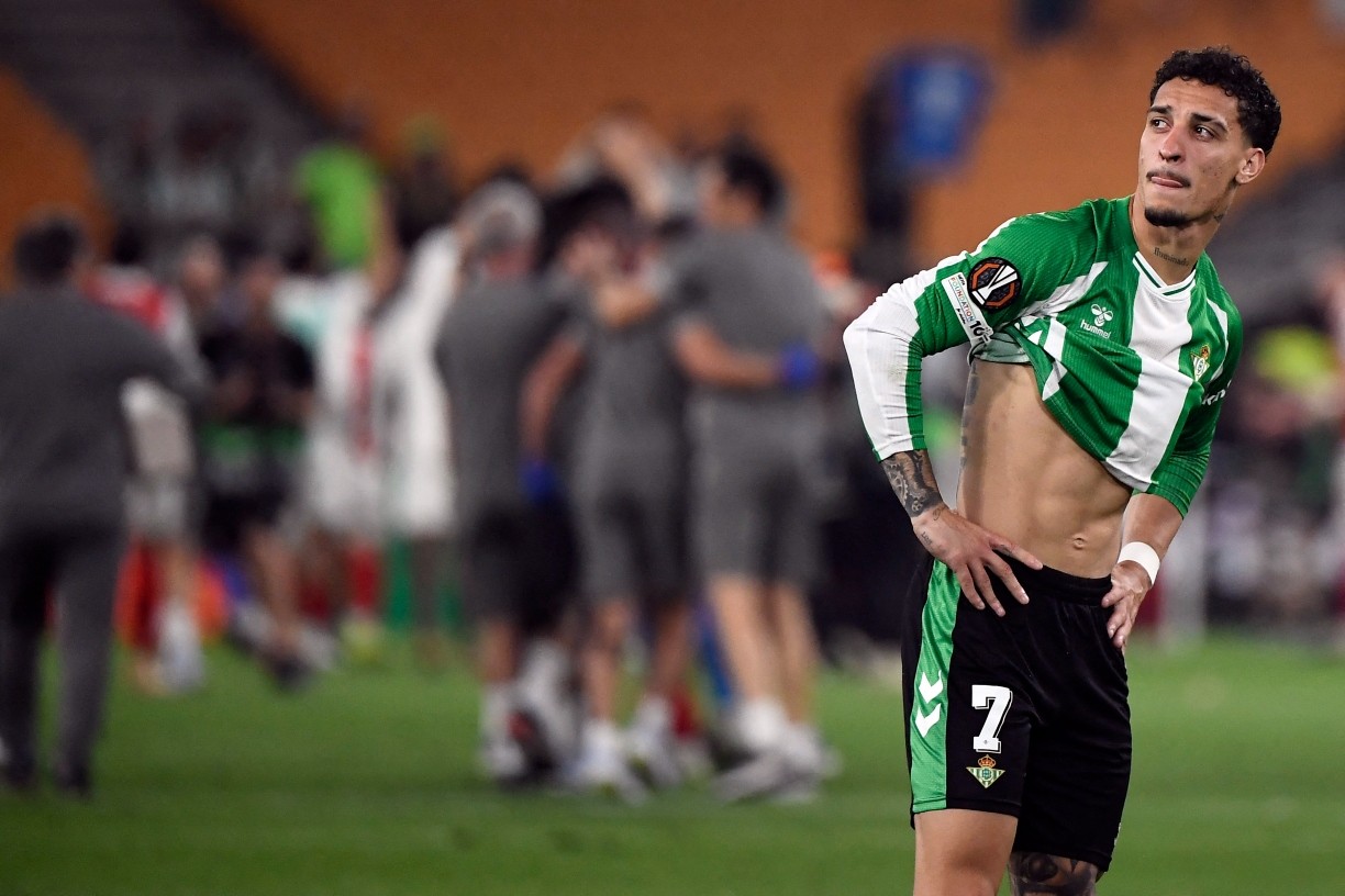 Antony lamenta ausência na Copa do Mundo