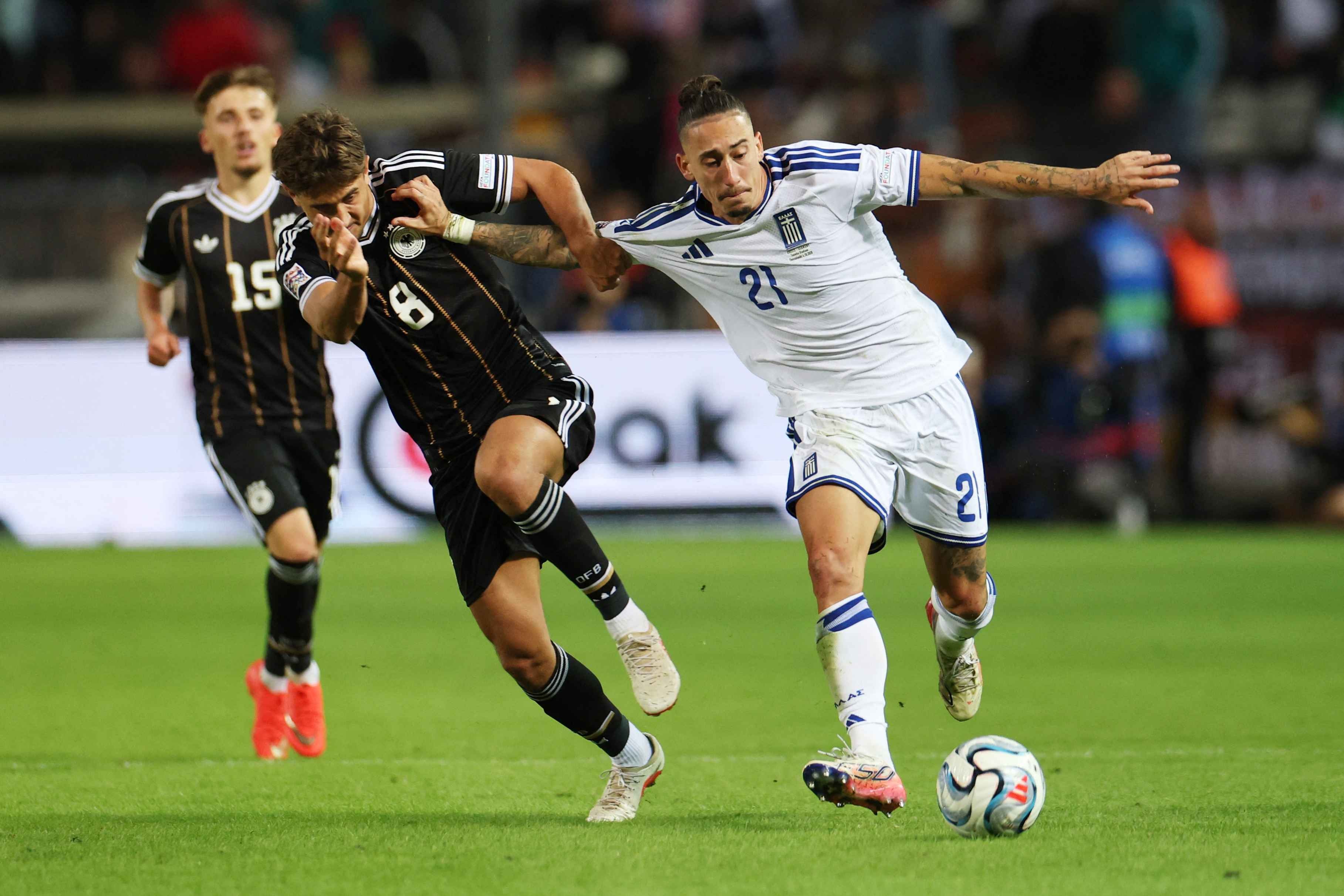 Germany continue to stutter after goalless draw at stubborn Greece