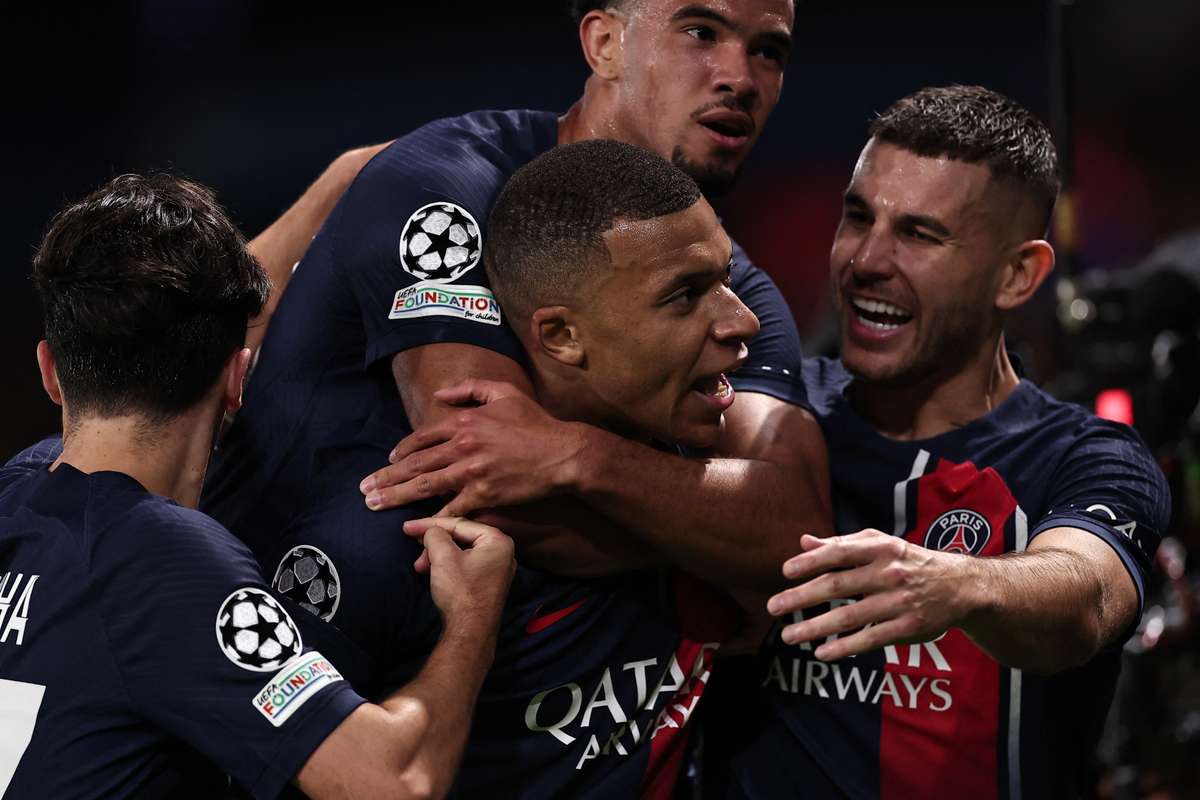 French connection strikes as PSG beat AC Milan to go top