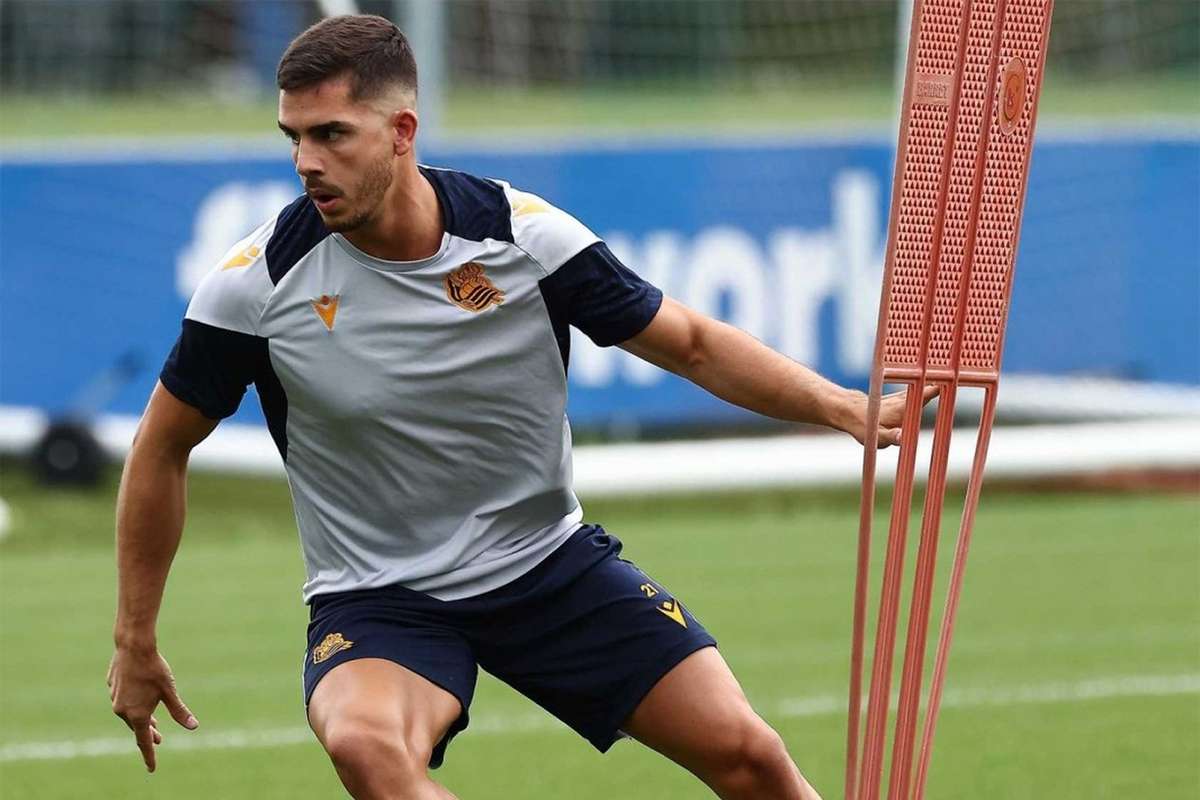 André Silva lesiona-se e falha jogos com o Benfica para a