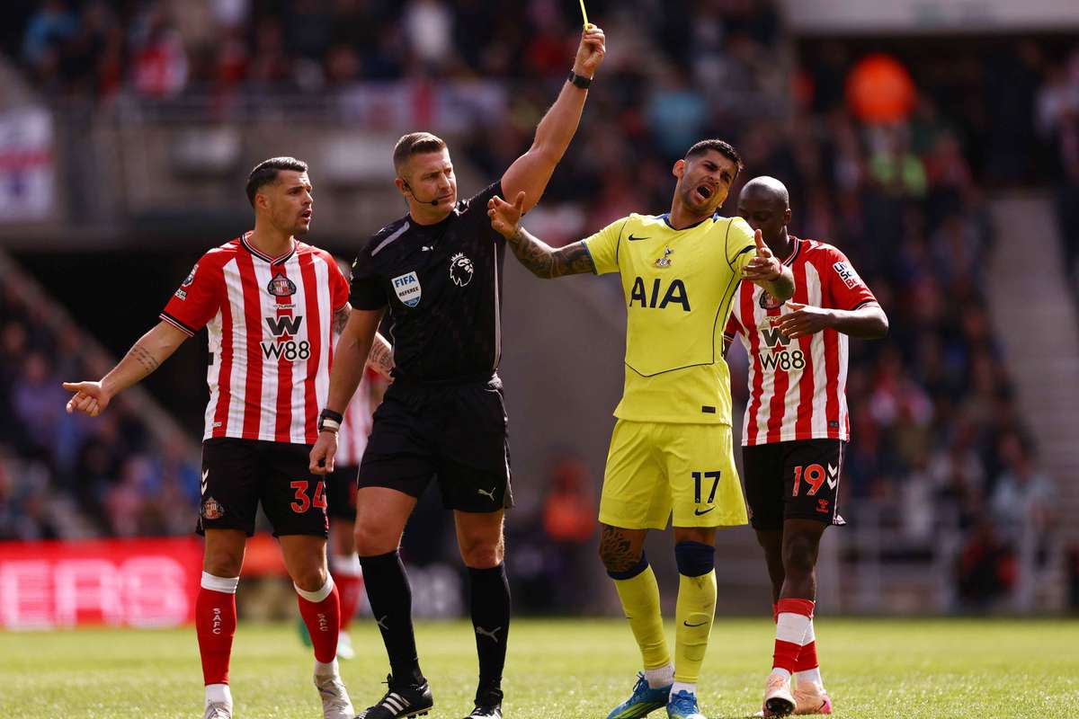 Romero là một trong NĂM cầu thủ rời Tottenham hè này