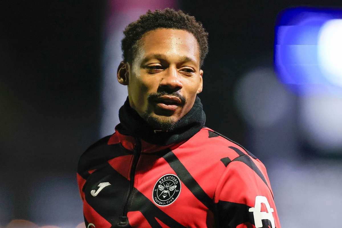 Coventry land veteran defender Ethan Pinnock from Brentford
