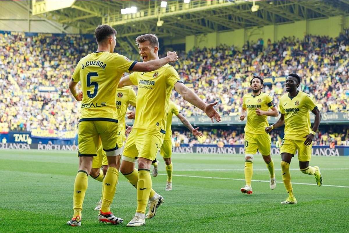 DONE DEAL: Kroes delighted Ajax re-sign Villarreal attacker Traore -  TribalFootball.com